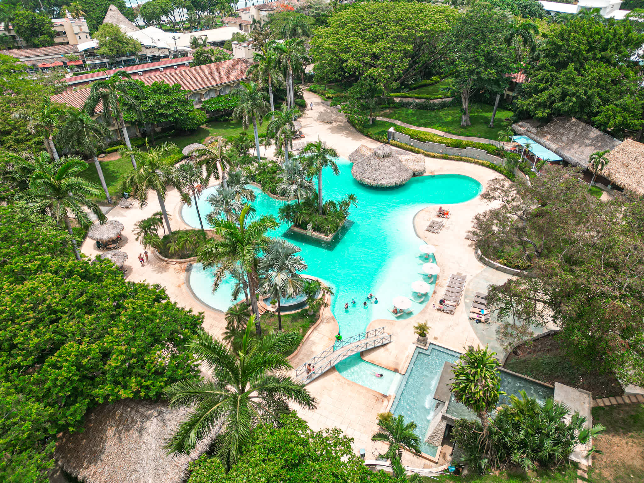 Escape to Matapalo 104: Luxury Poolside Condo in Diria Resort - Vacation Rental in Tamarindo, Costa Rica