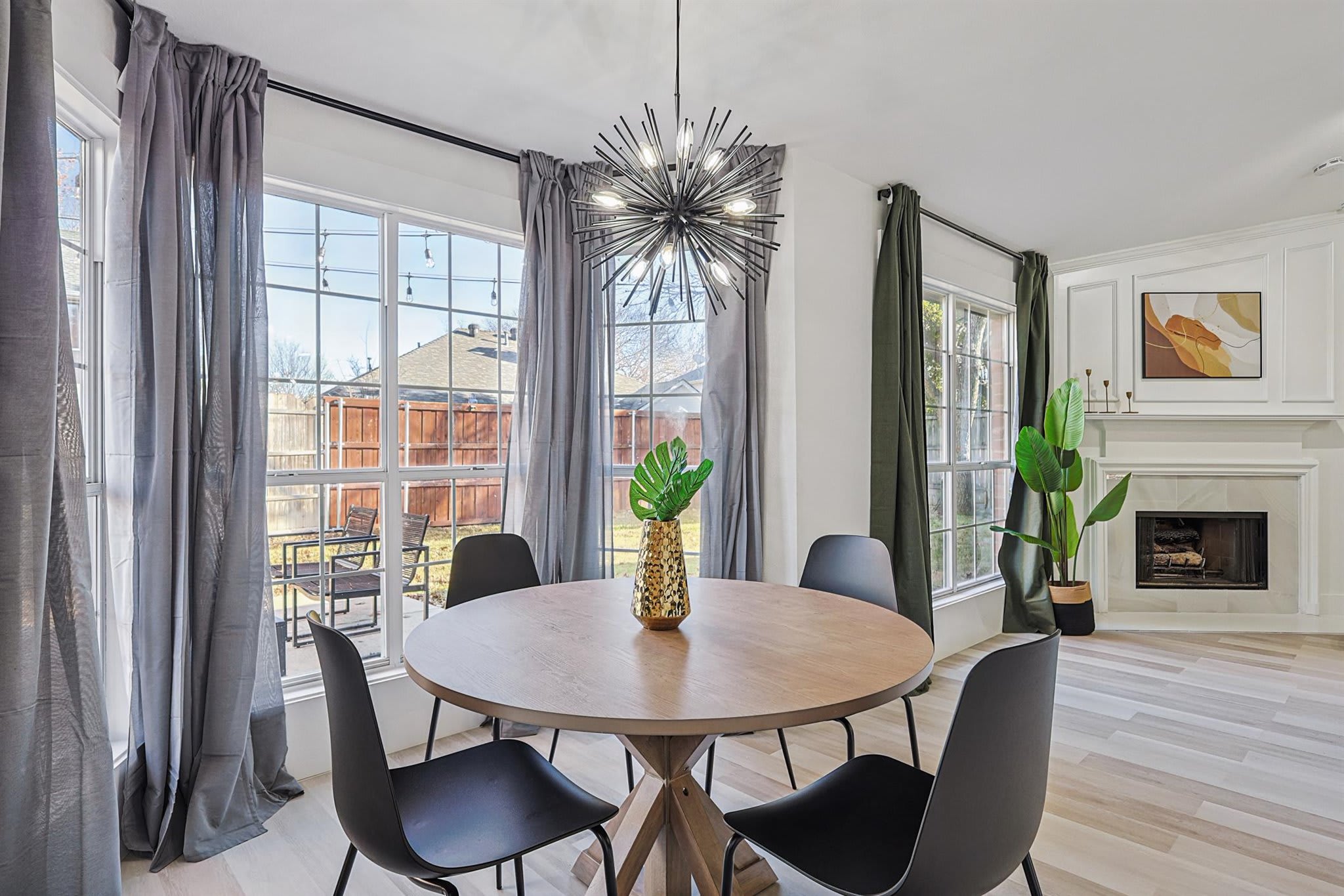 4-BD,2-BA Luxe Modern Gem with Foosball & Firepit — Grand Prairie, TX — vacation rental