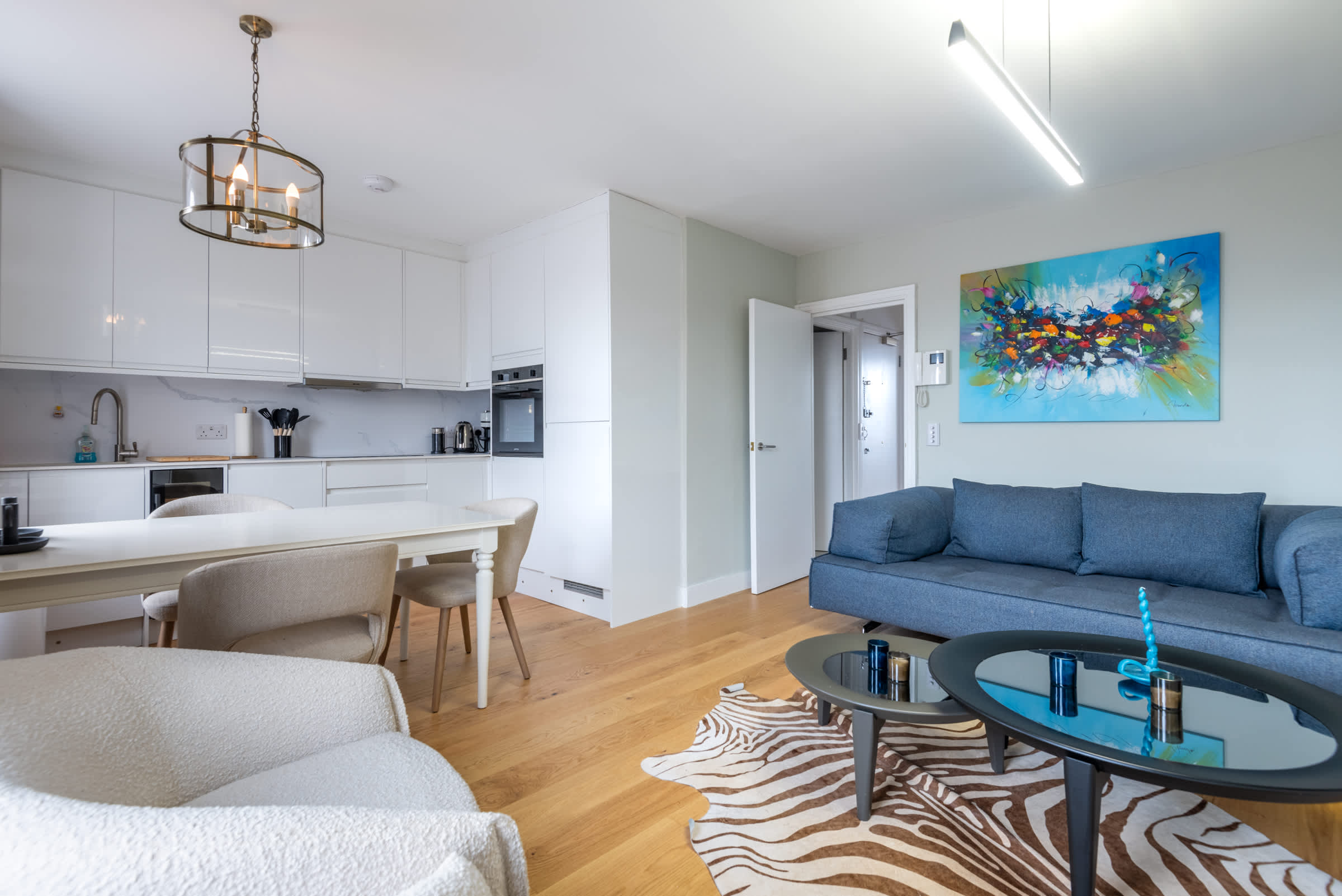 Elegant Designer Apartment on Abbey Road St Johns Wood in London — photo 2