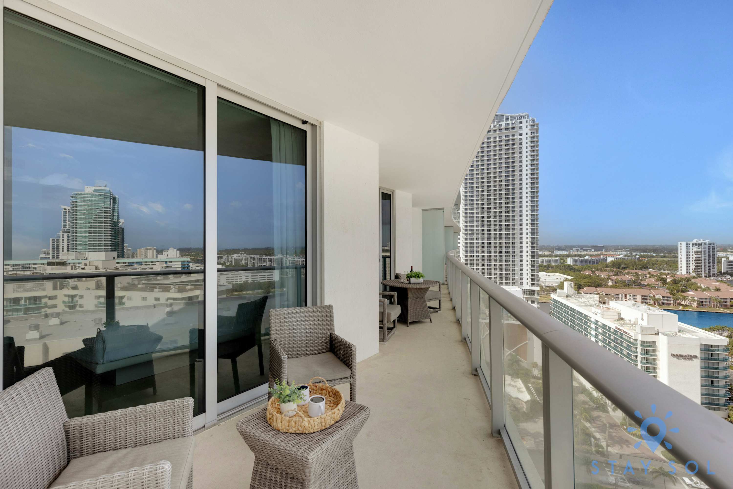 Spectacular 2 BR- Balcony Ocean View  - Foto 1