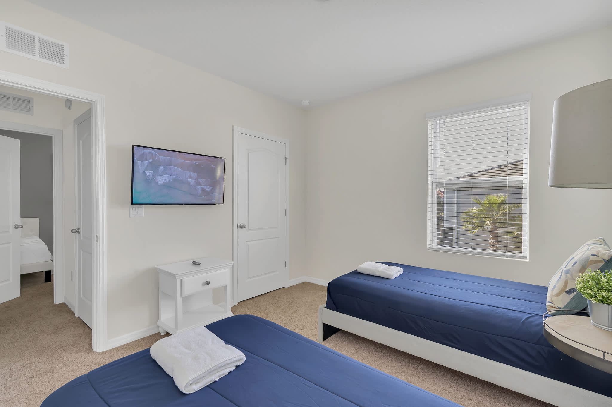 Private Pool Villa with Hot Tub! 14 MI to Disney