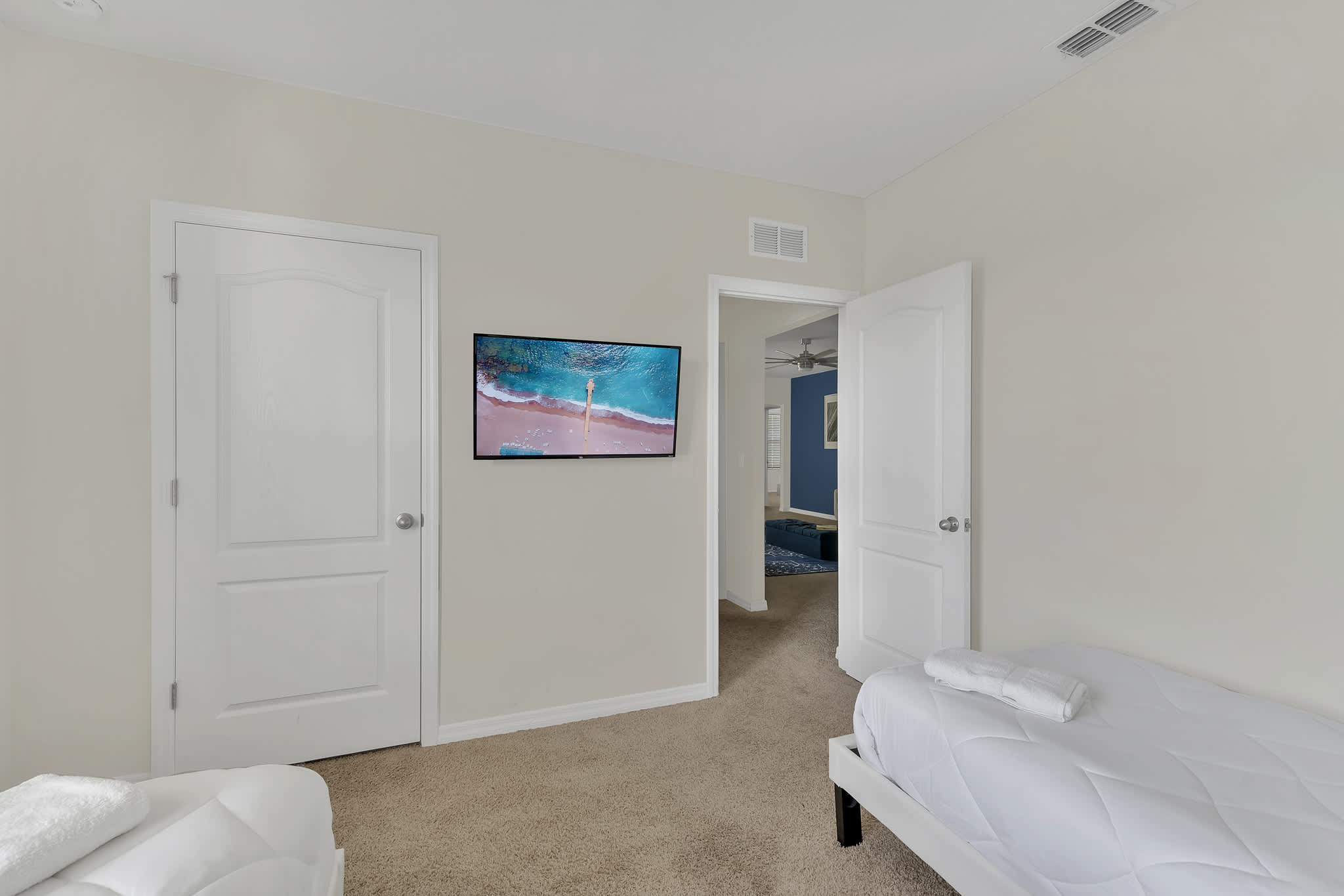 Private Pool Villa with Hot Tub! 14 MI to Disney