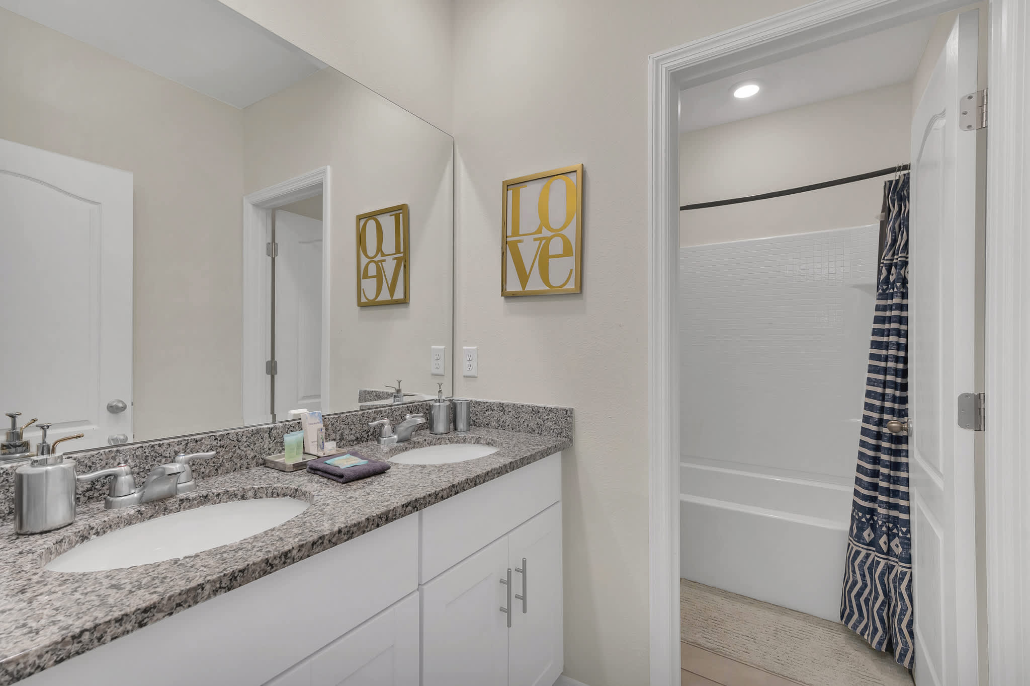 Private Pool Villa with Hot Tub! 14 MI to Disney