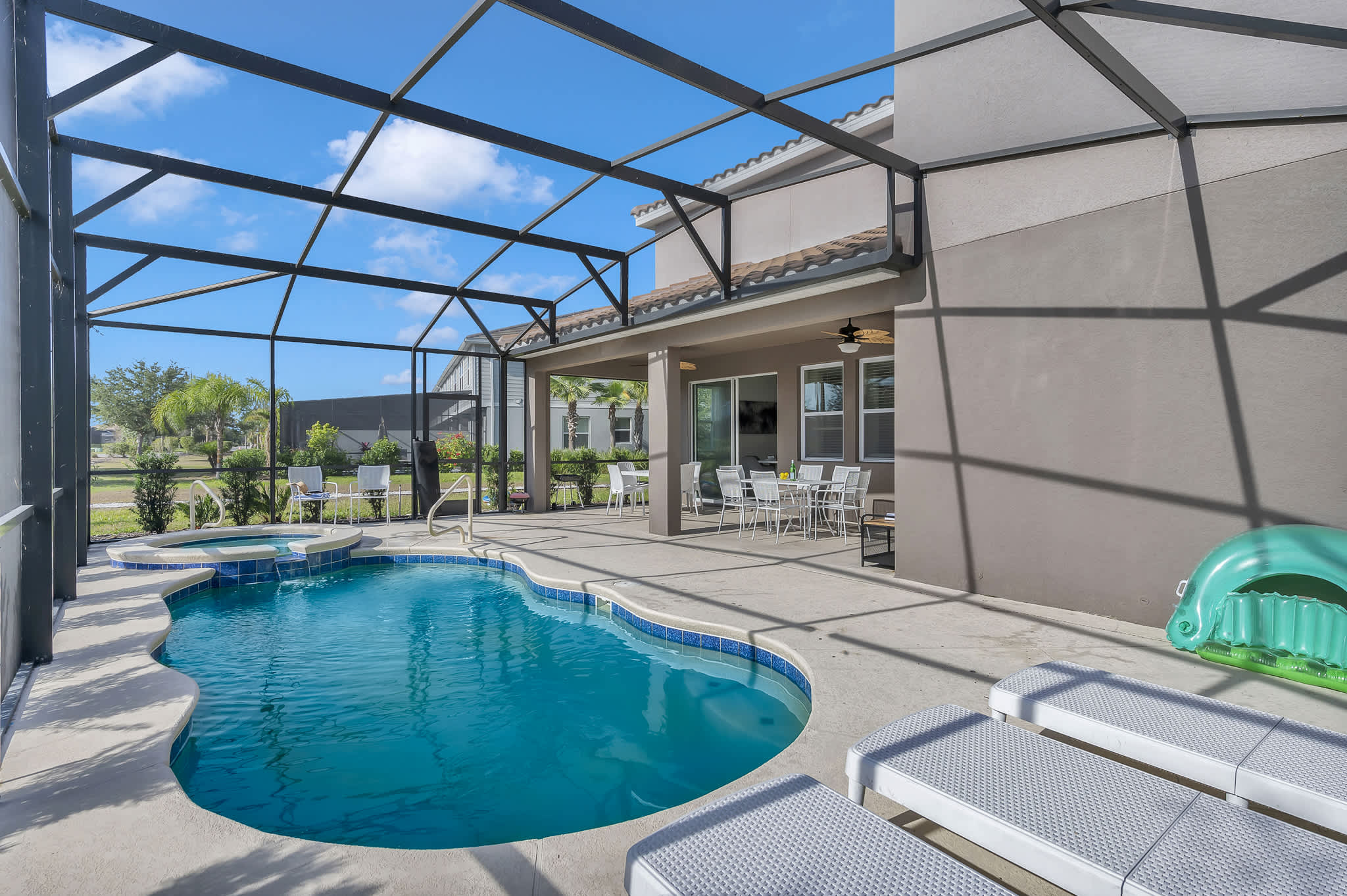 Private Pool Villa with Hot Tub! 14 MI to Disney