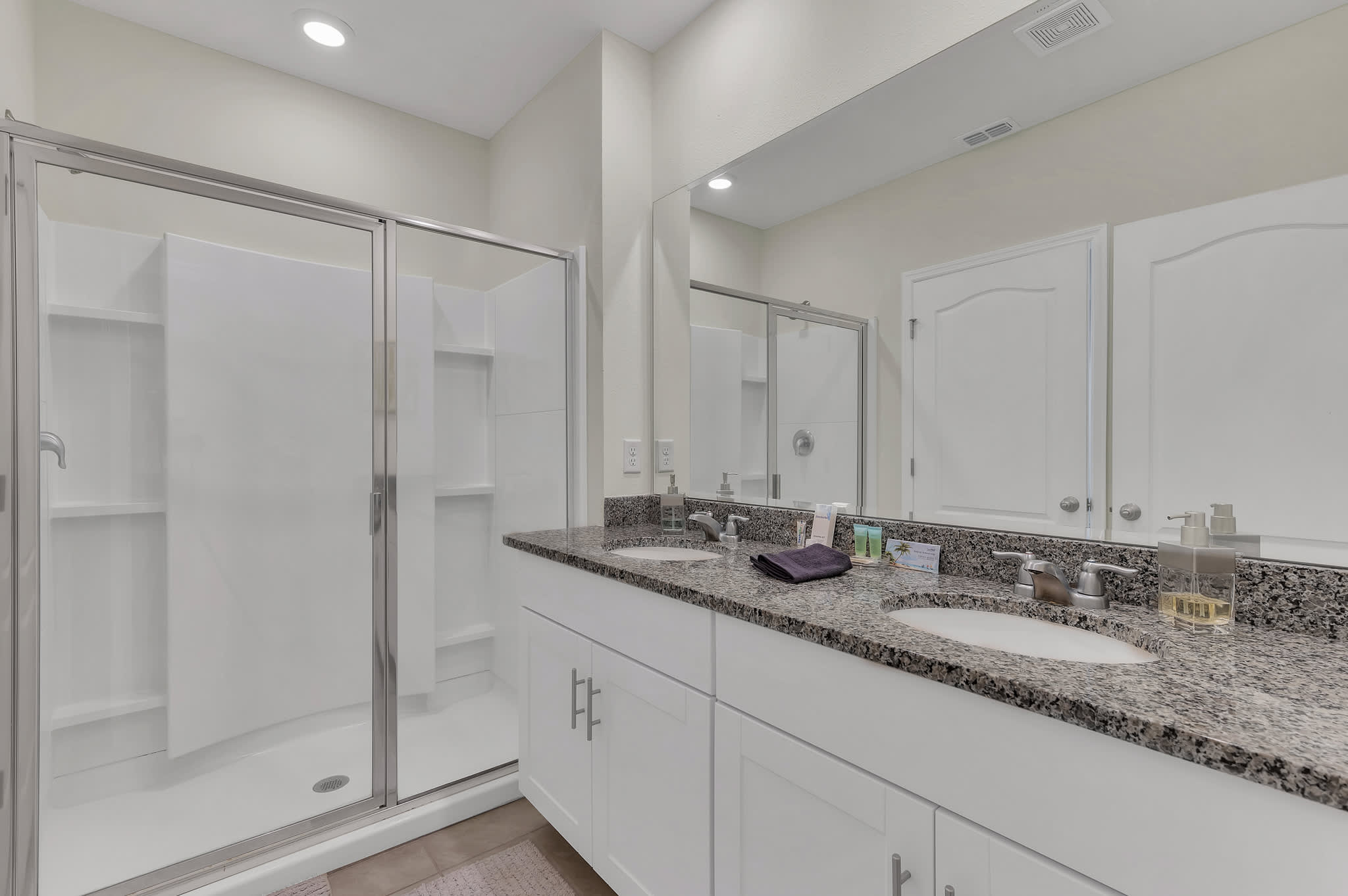 Private Pool Villa with Hot Tub! 14 MI to Disney