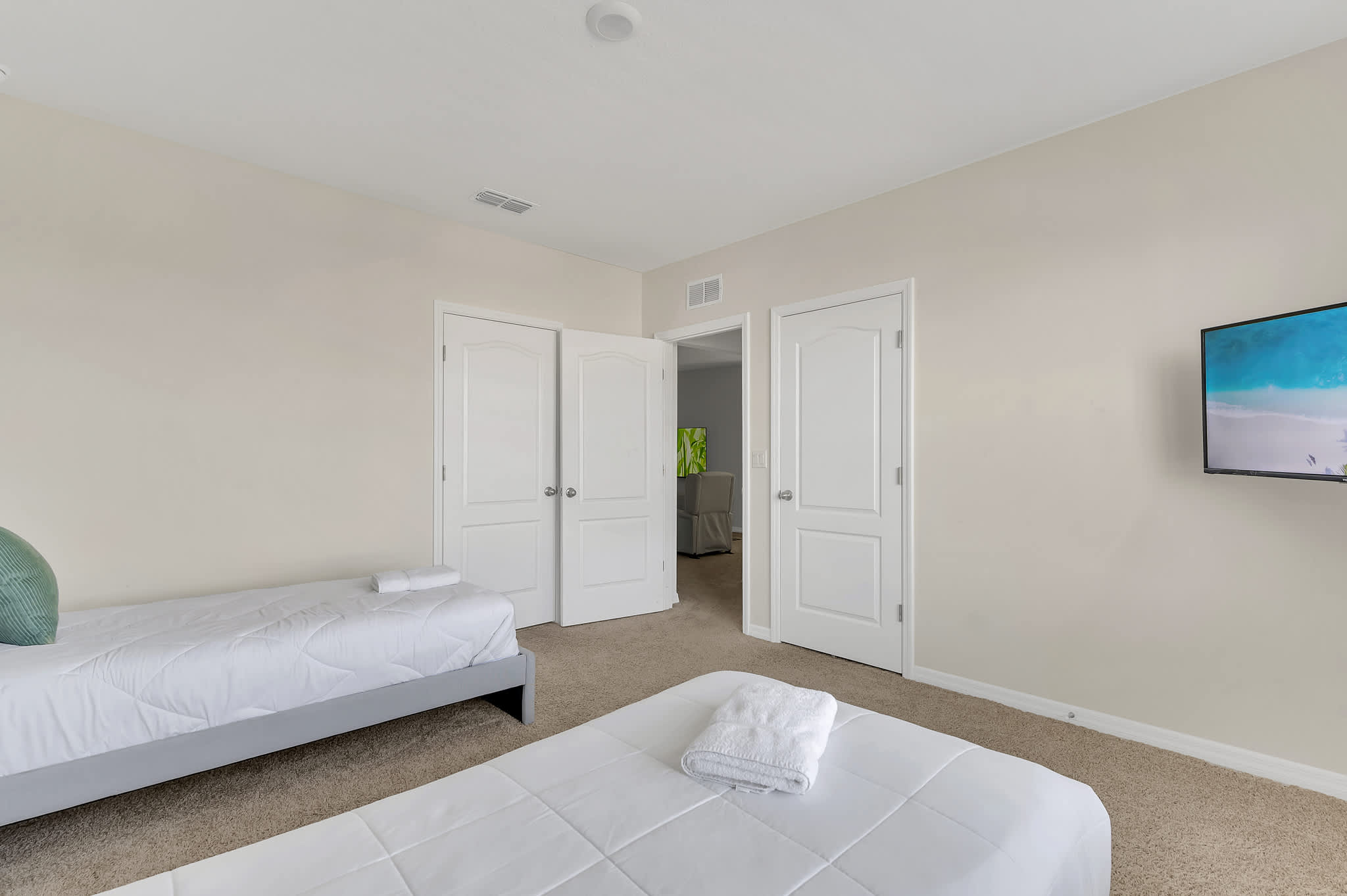 Private Pool Villa with Hot Tub! 14 MI to Disney