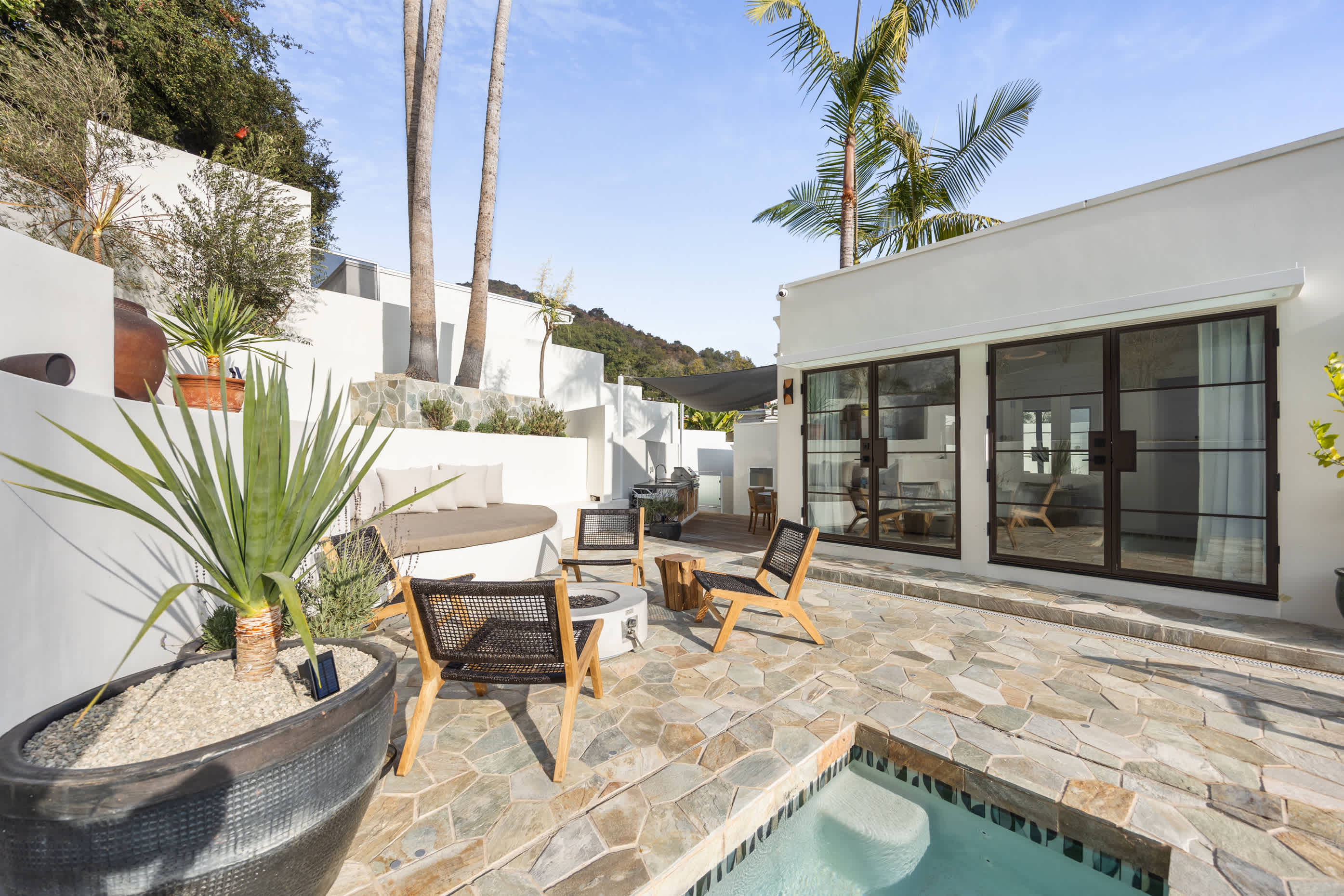 Tropical touches meet contemporary design.