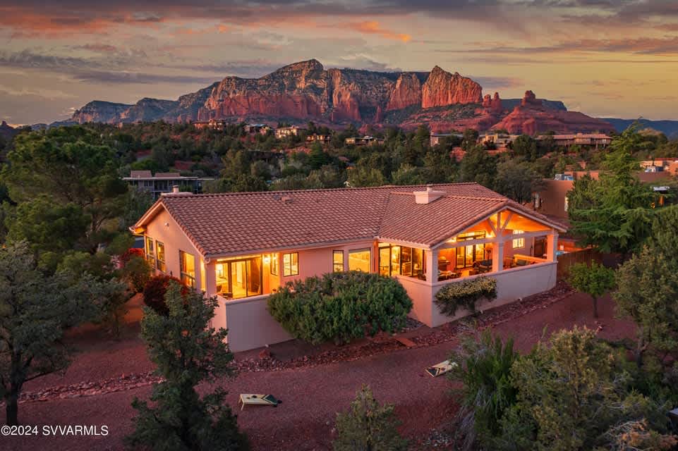 Stunning Mountain Views And Luxurious Amenities - Exquisite Sedona Escape - Sedona, AZ