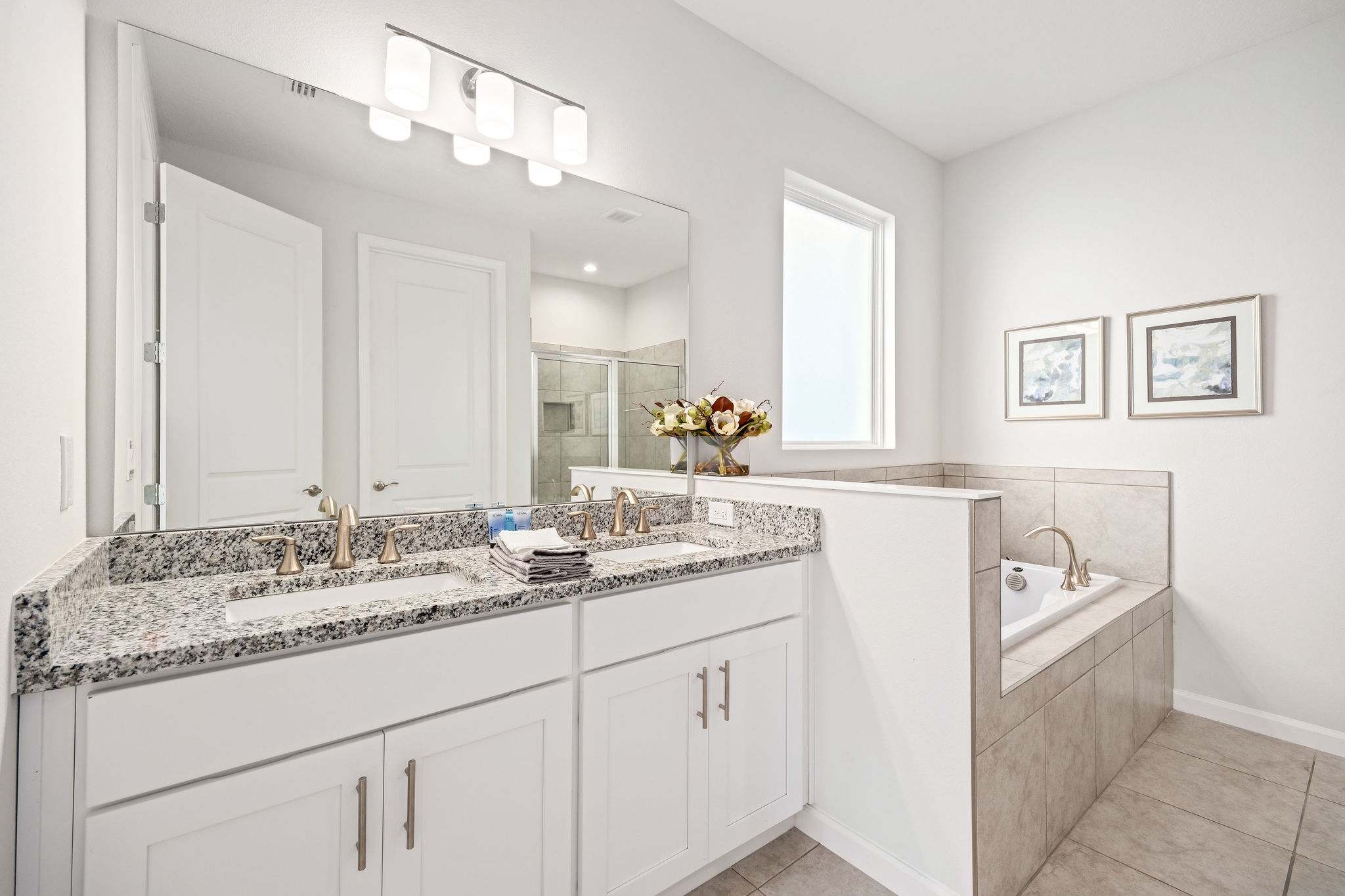 Brand NEW Eden Gardens Community! Luxury KOSHER Villa-w/ Heated Pool! + 12 MI to Disney!