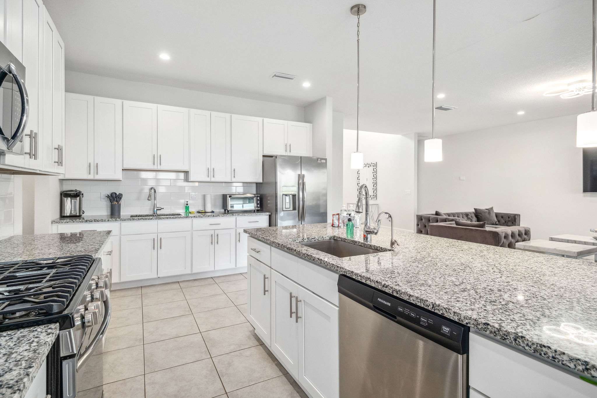 Brand NEW Eden Gardens Community! Luxury KOSHER Villa-w/ Heated Pool! + 12 MI to Disney!