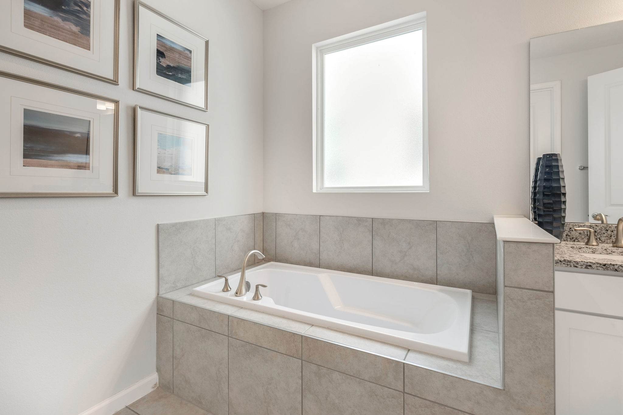 Brand NEW Eden Gardens Community! Luxury KOSHER Villa-w/ Heated Pool! + 12 MI to Disney!