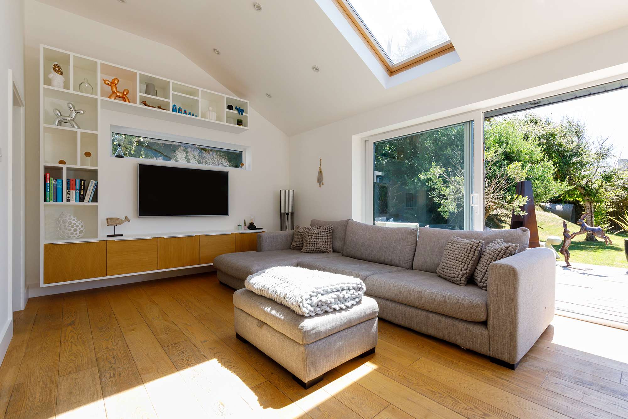 You can see that the sofa is exceptionally comfortable just by looking at it