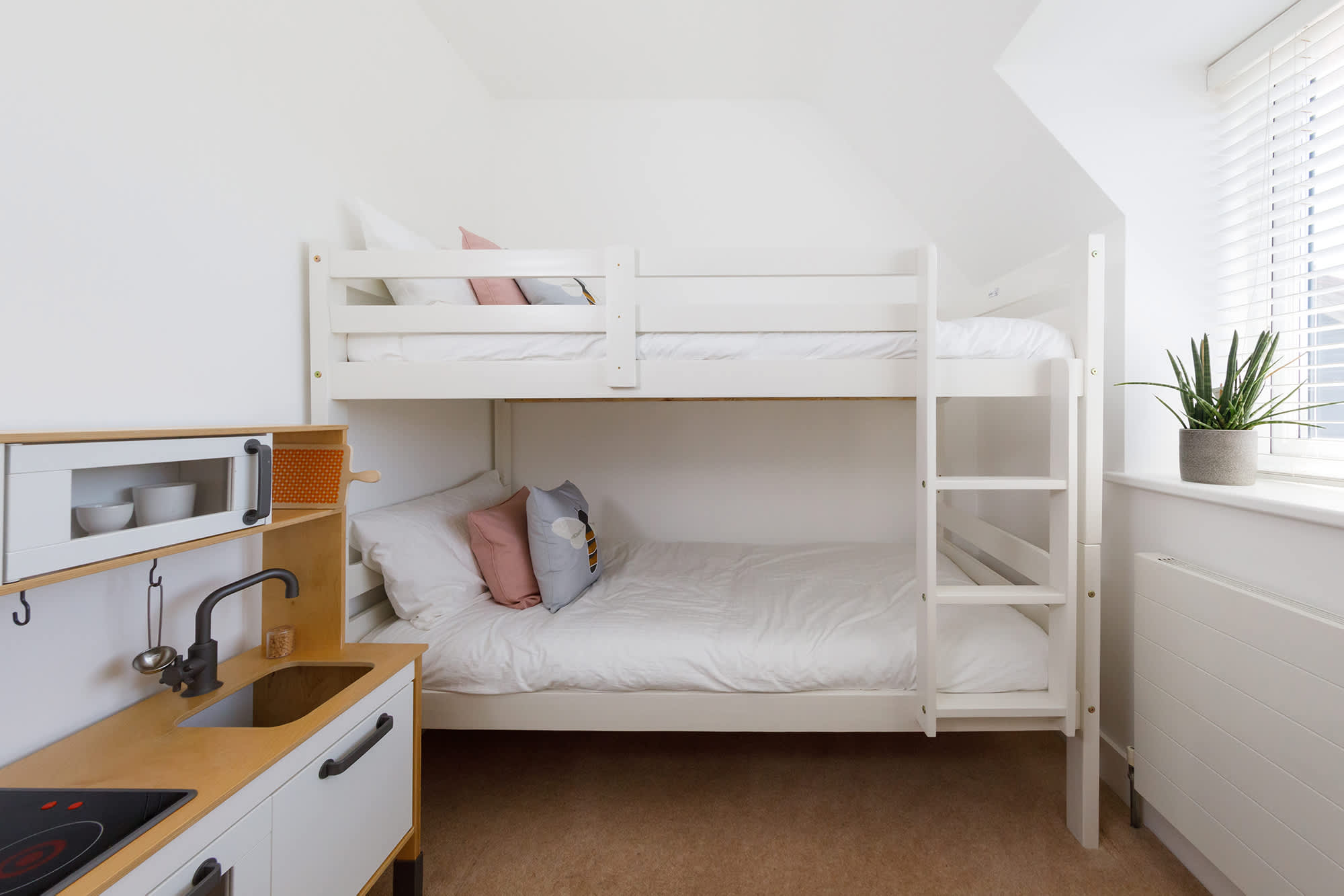 Little chefs are going to love the play kitchen