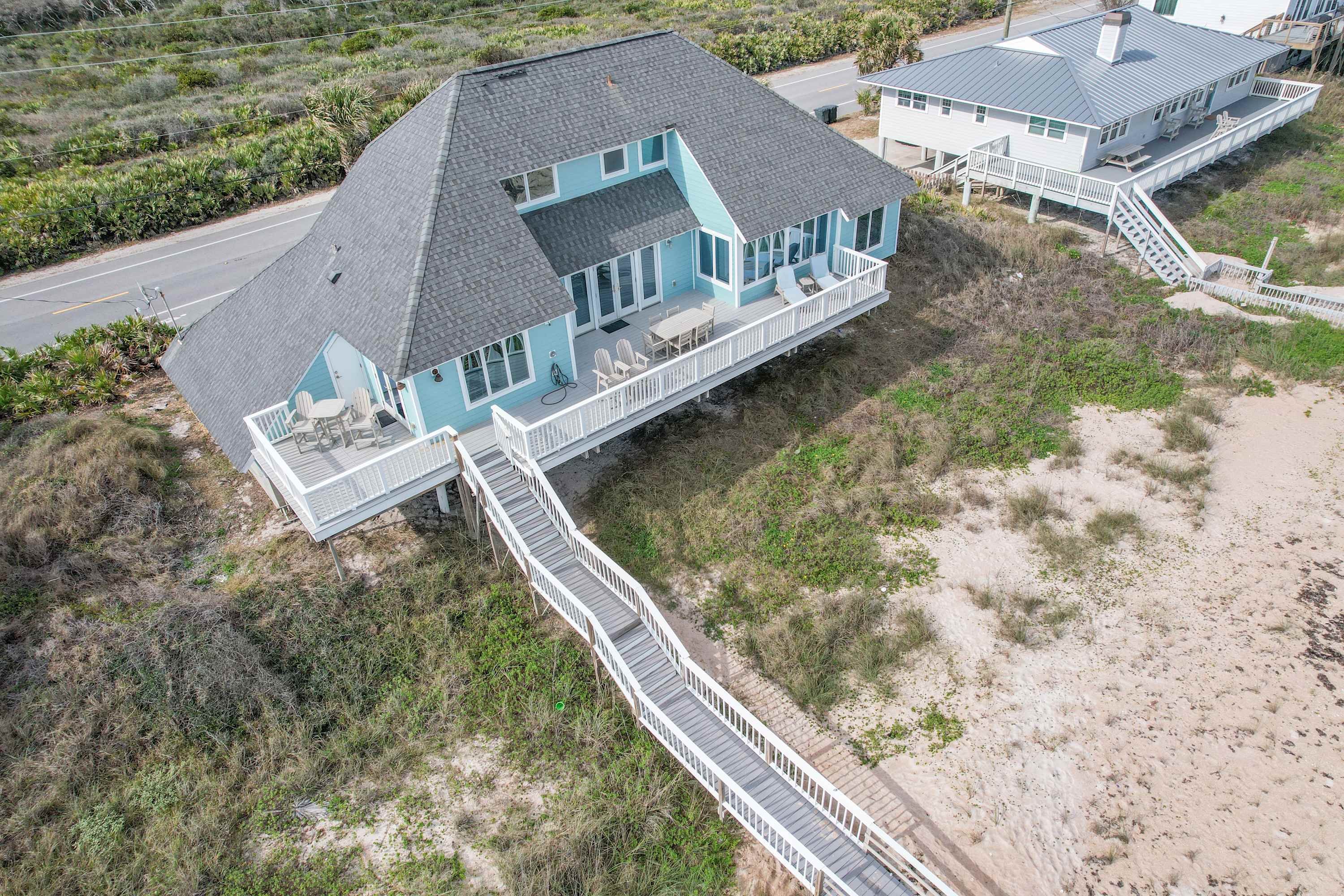 Mighty Fine Oceanfront - Wren Beach by Portoro