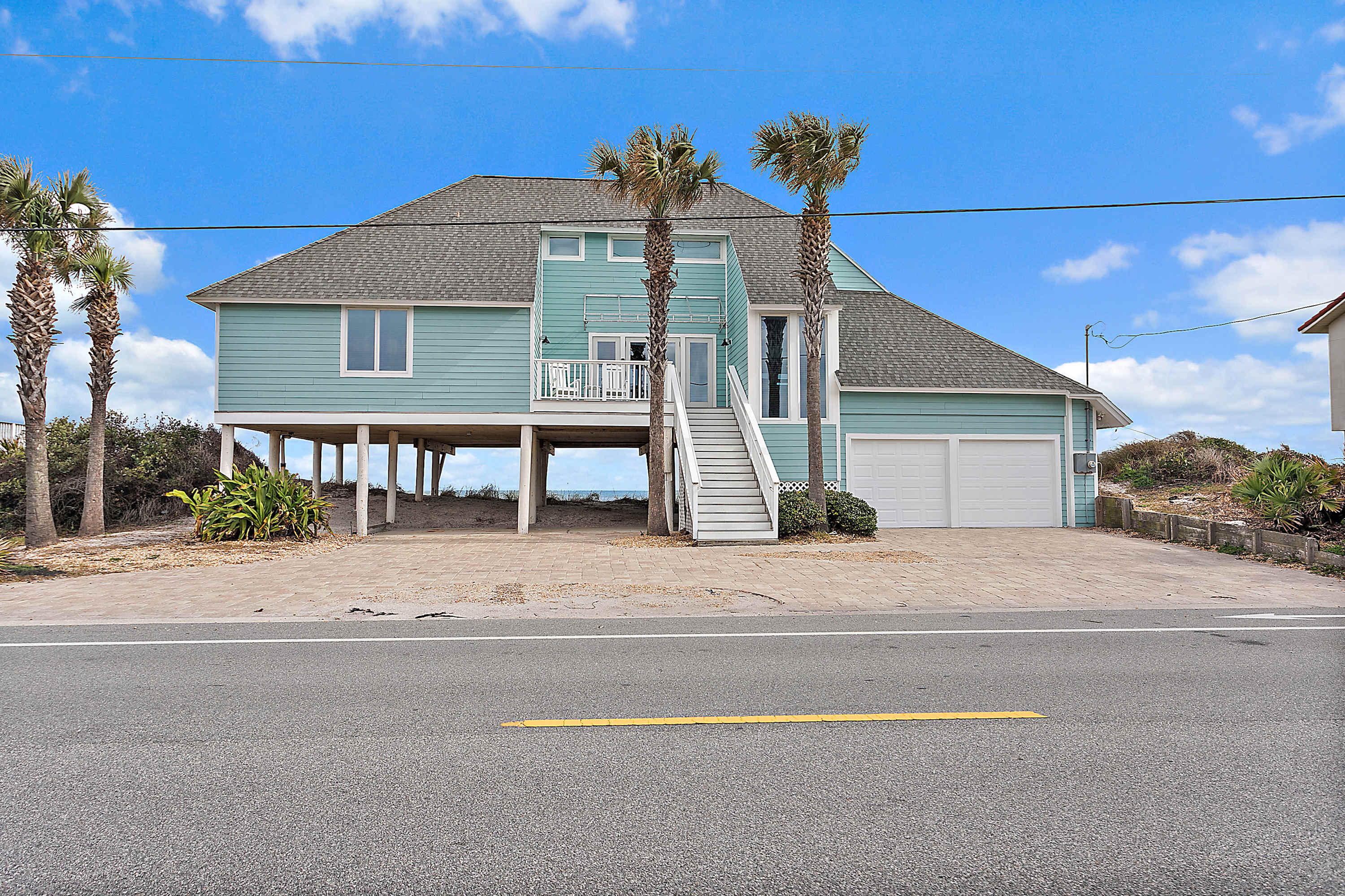 Mighty Fine Oceanfront - Wren Beach by Portoro