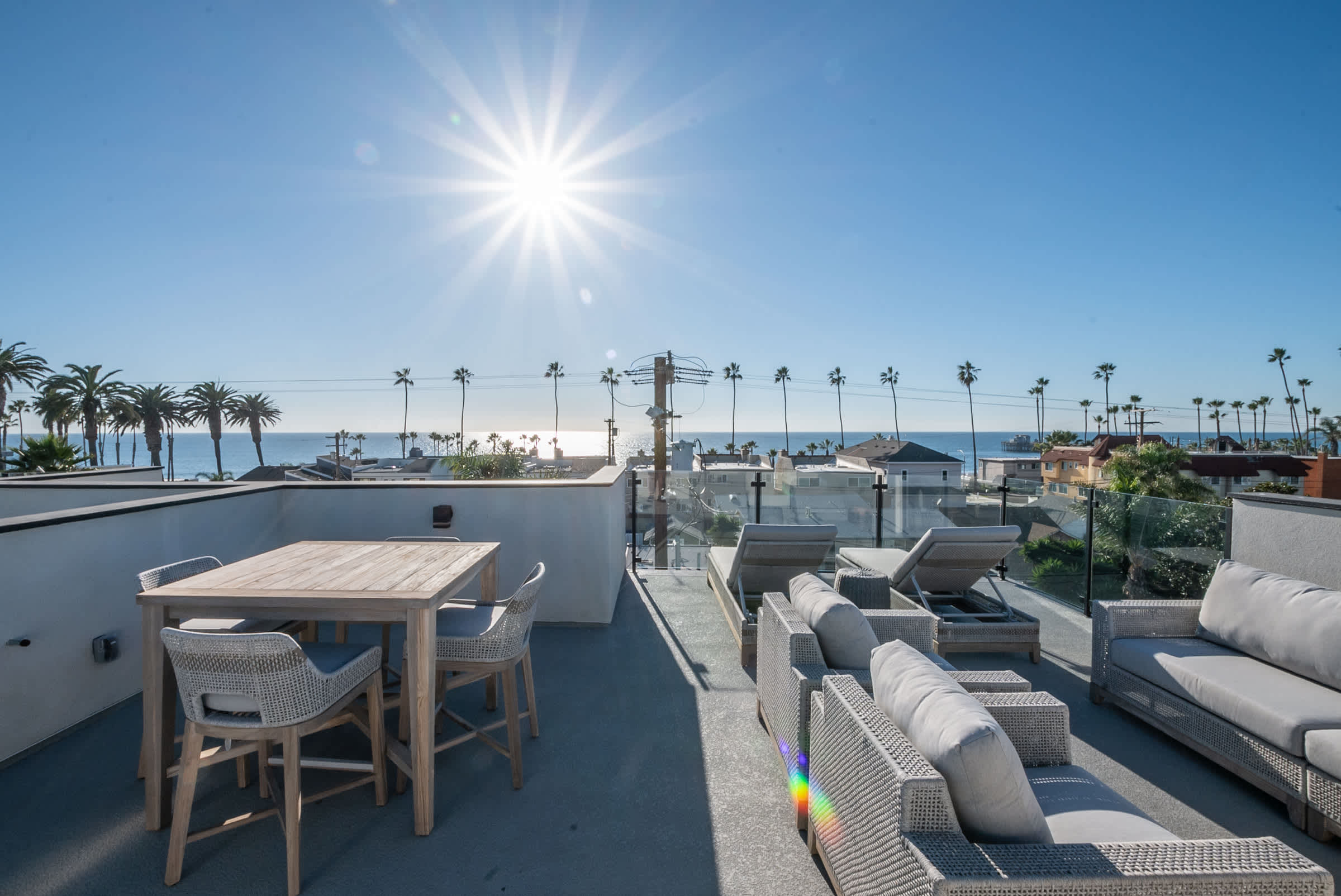 Ocean View Roof Deck - Walk to the Beach & Pier! โ Oceanside, CA โ vacation rental