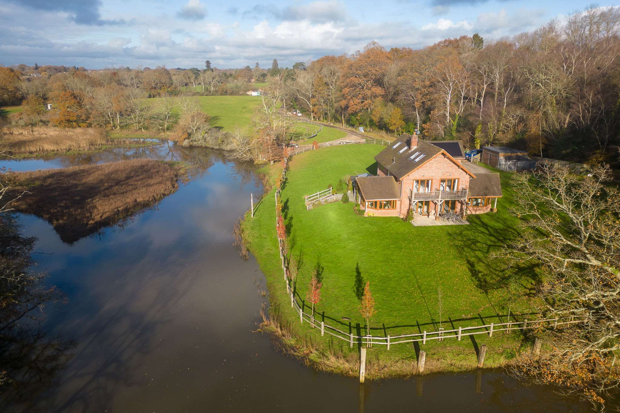 The house and grounds are exclusively yours, without interruption for the duration of your stay, so relax, unwind and make yourself at home.