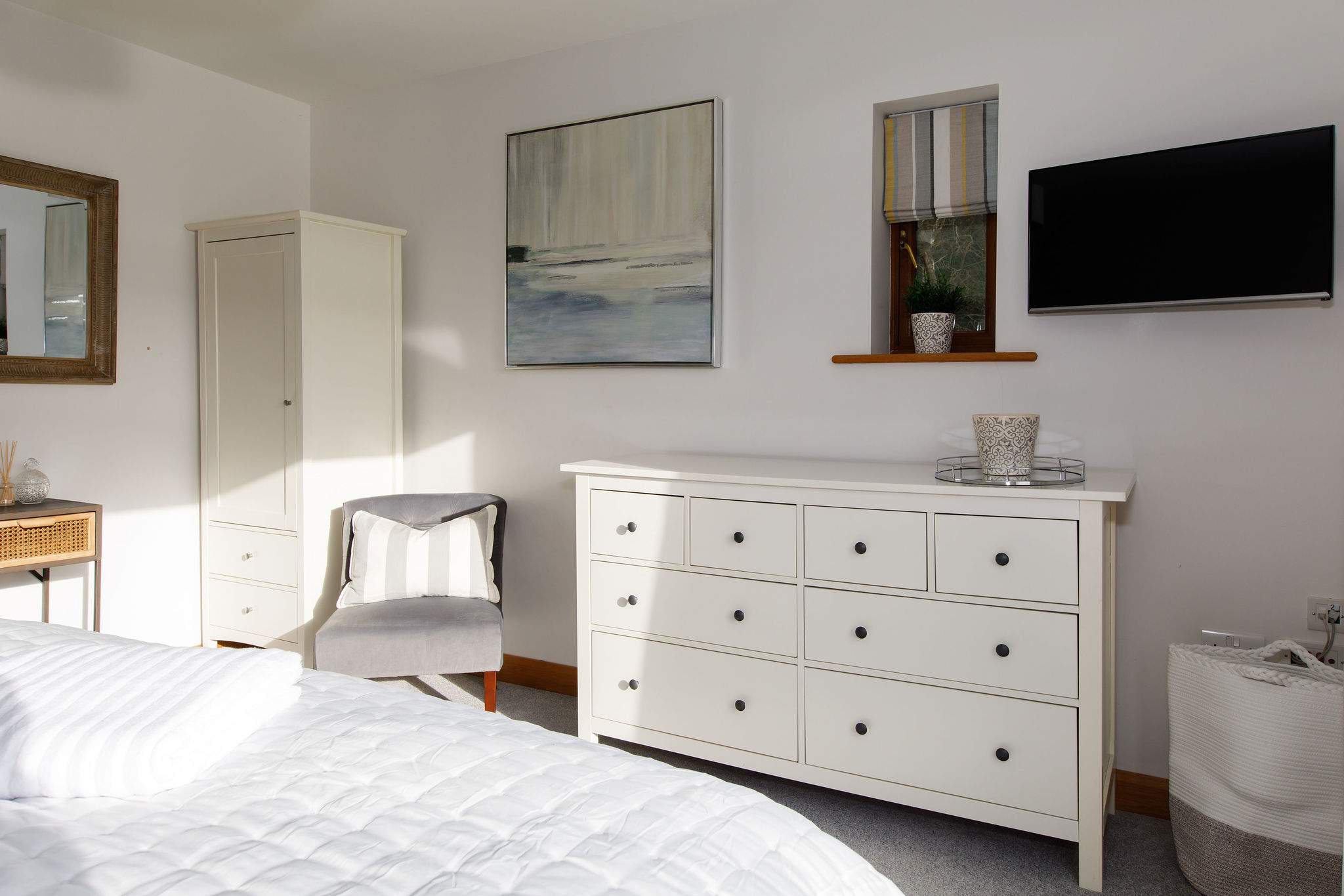 There is plenty of storage space for your belongings.