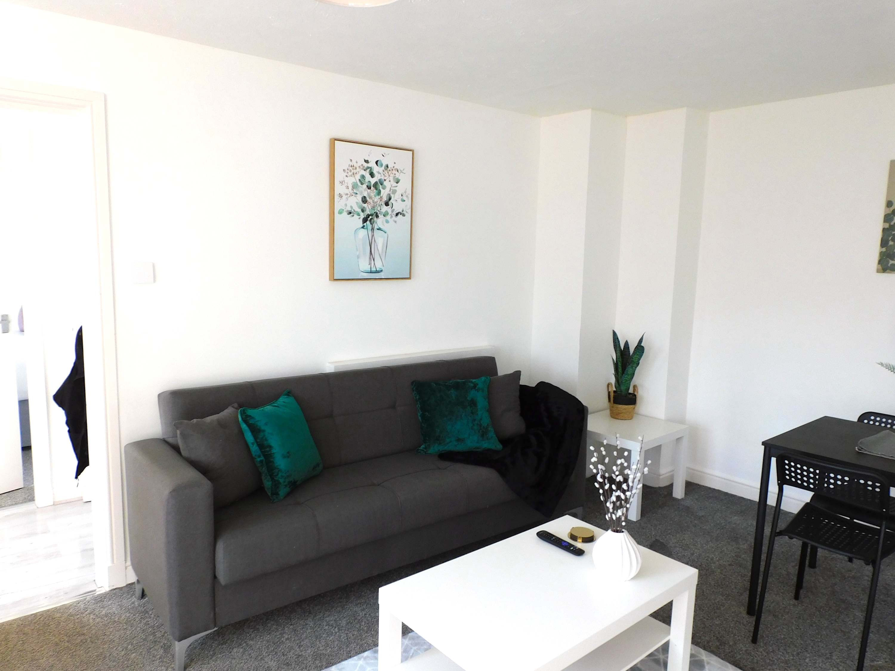 4 Bedroom, Newly Refurbished Home in East Kilbride