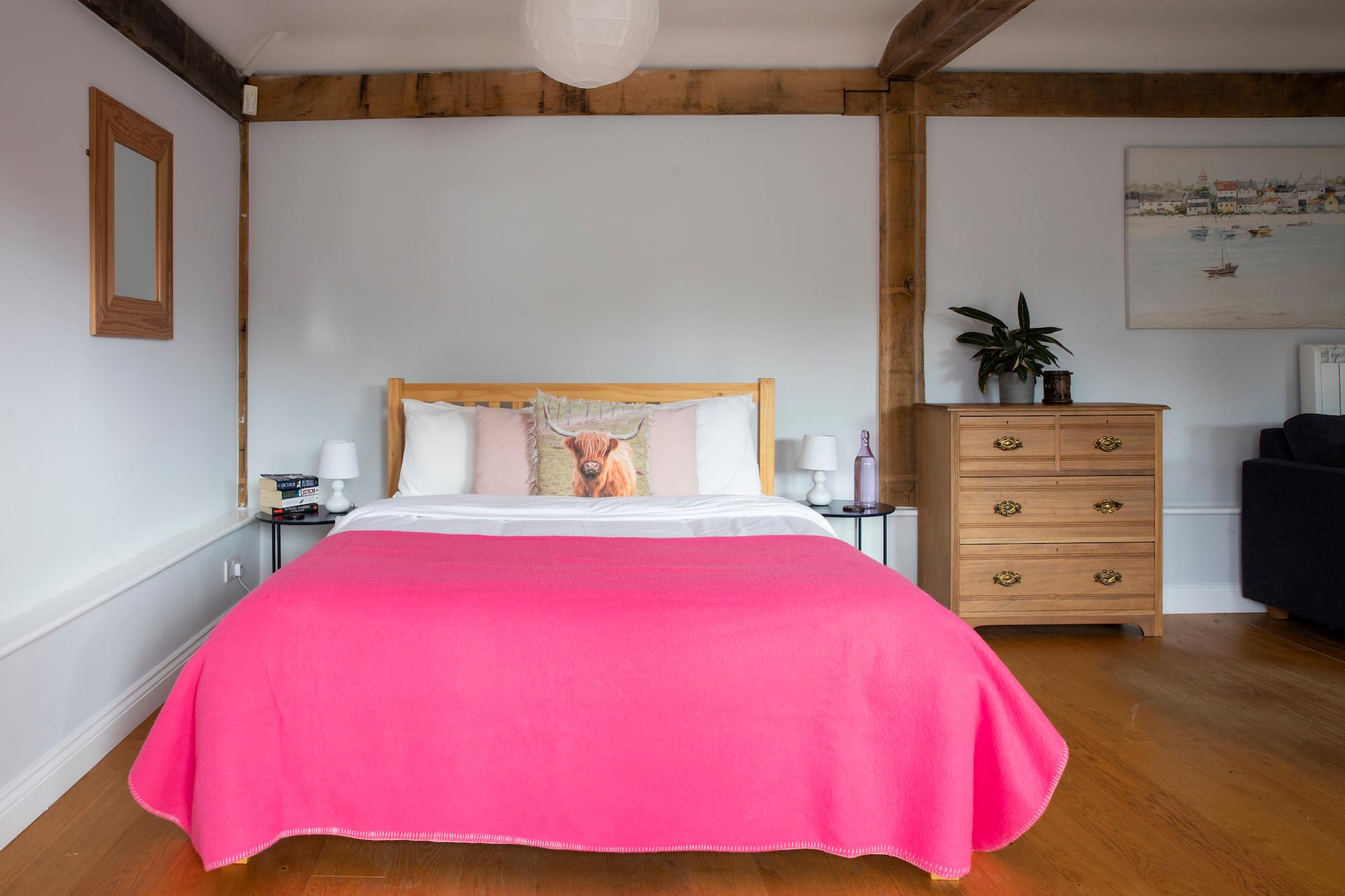 The king sized bed in the annexe