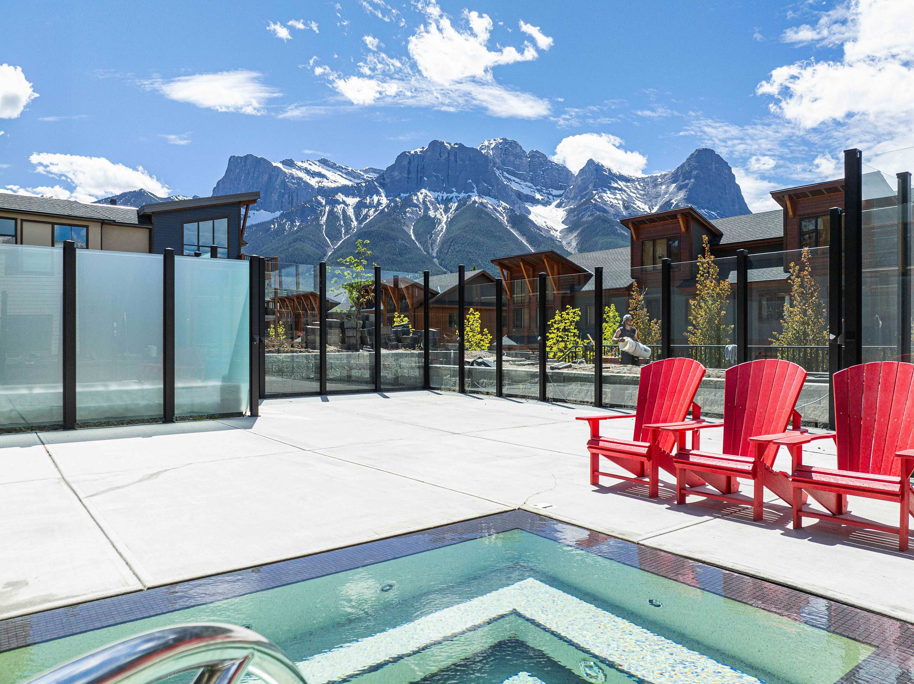 Luxury Ski Retreat | Hot Tub + Parking