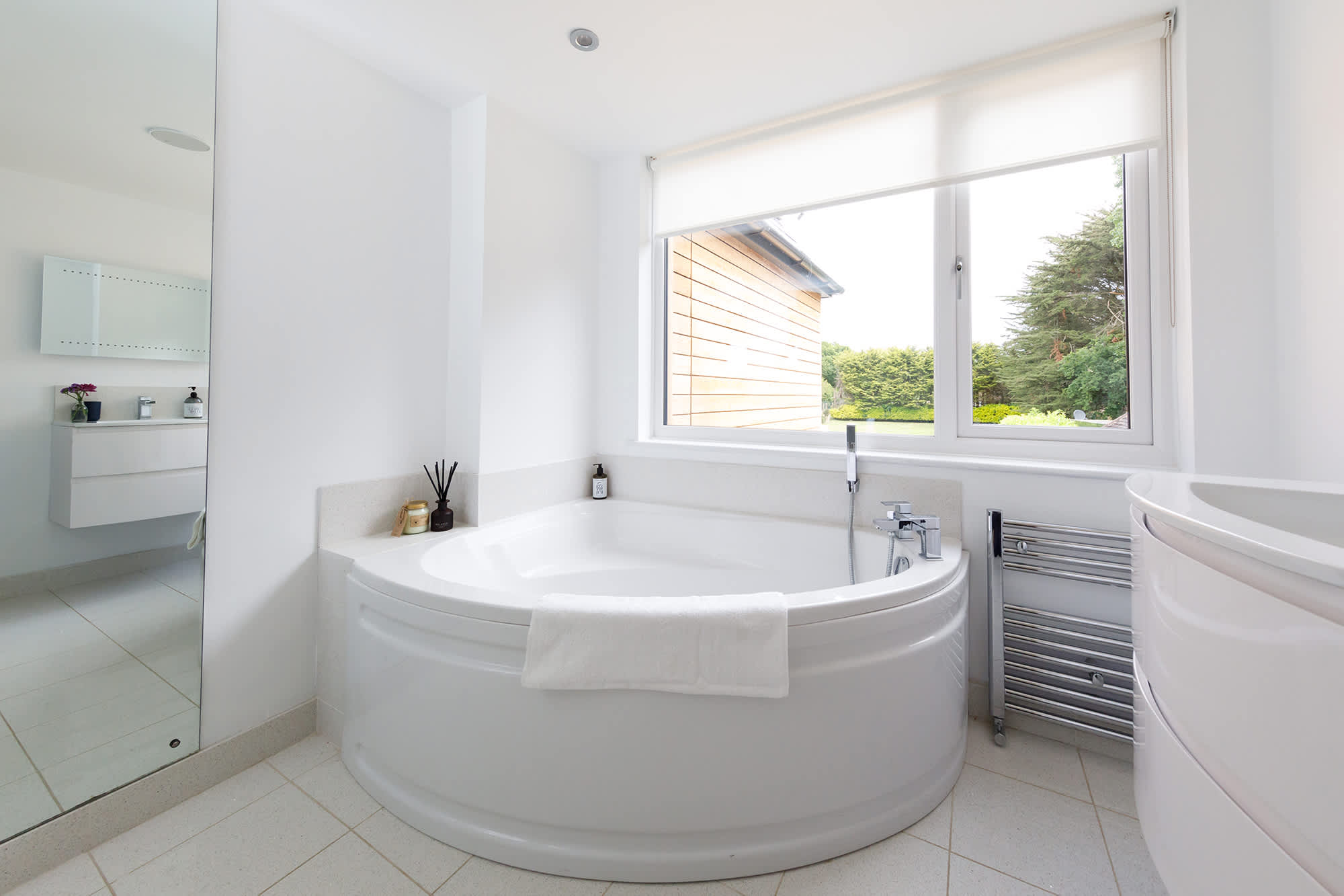 The family bathroom serves the two double rooms.