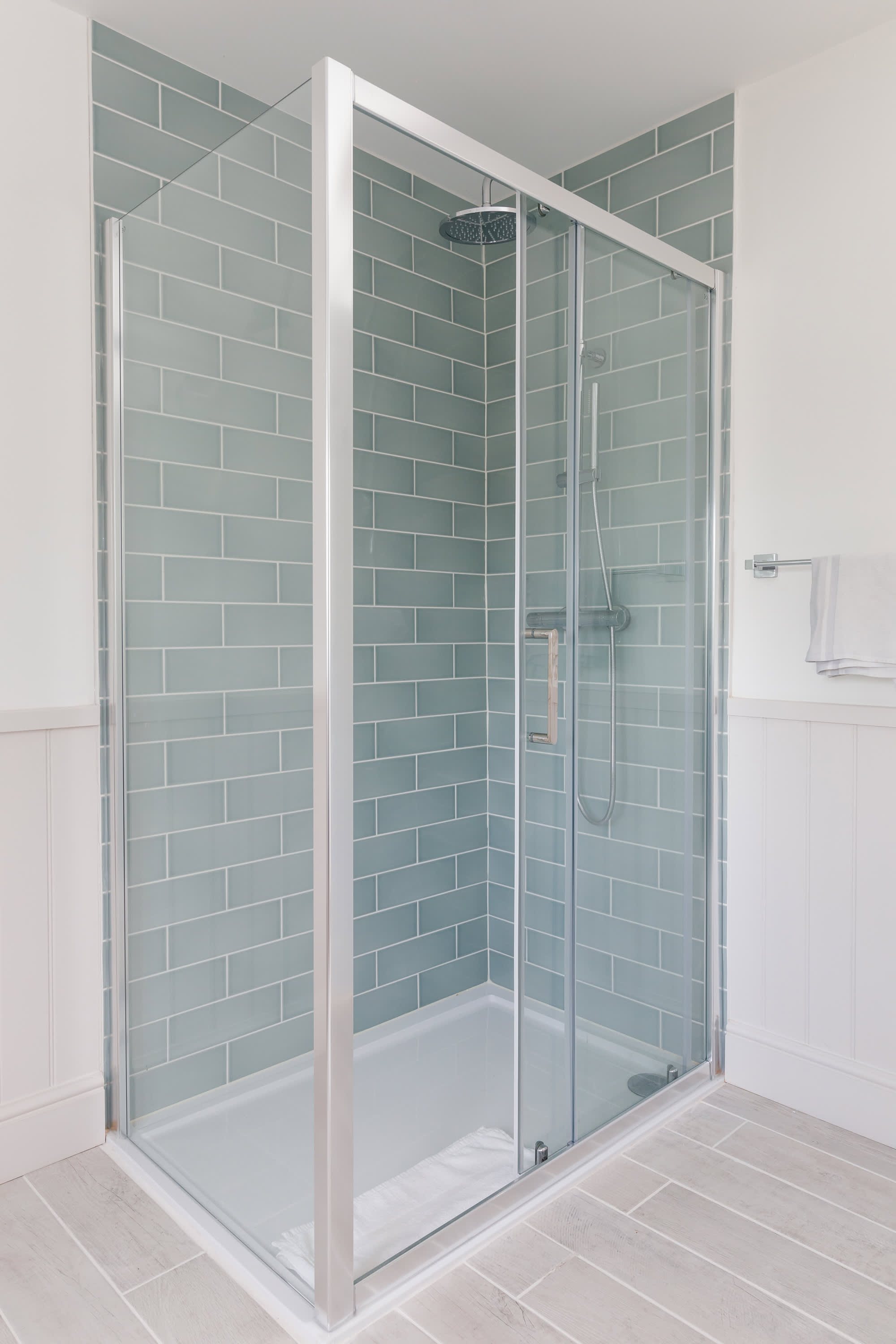 There is also a spacious, separate shower.