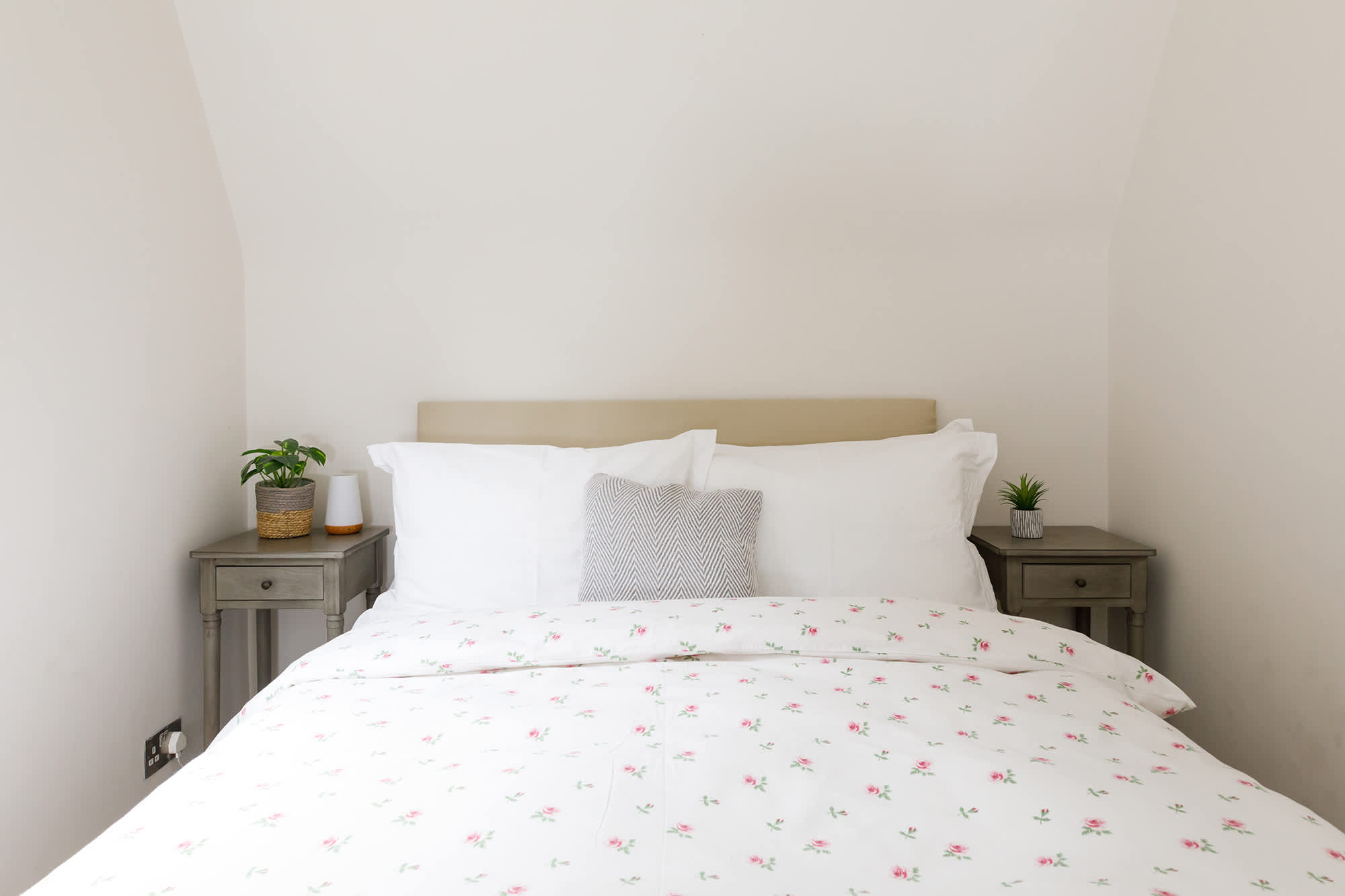 Pretty linen in the double room.