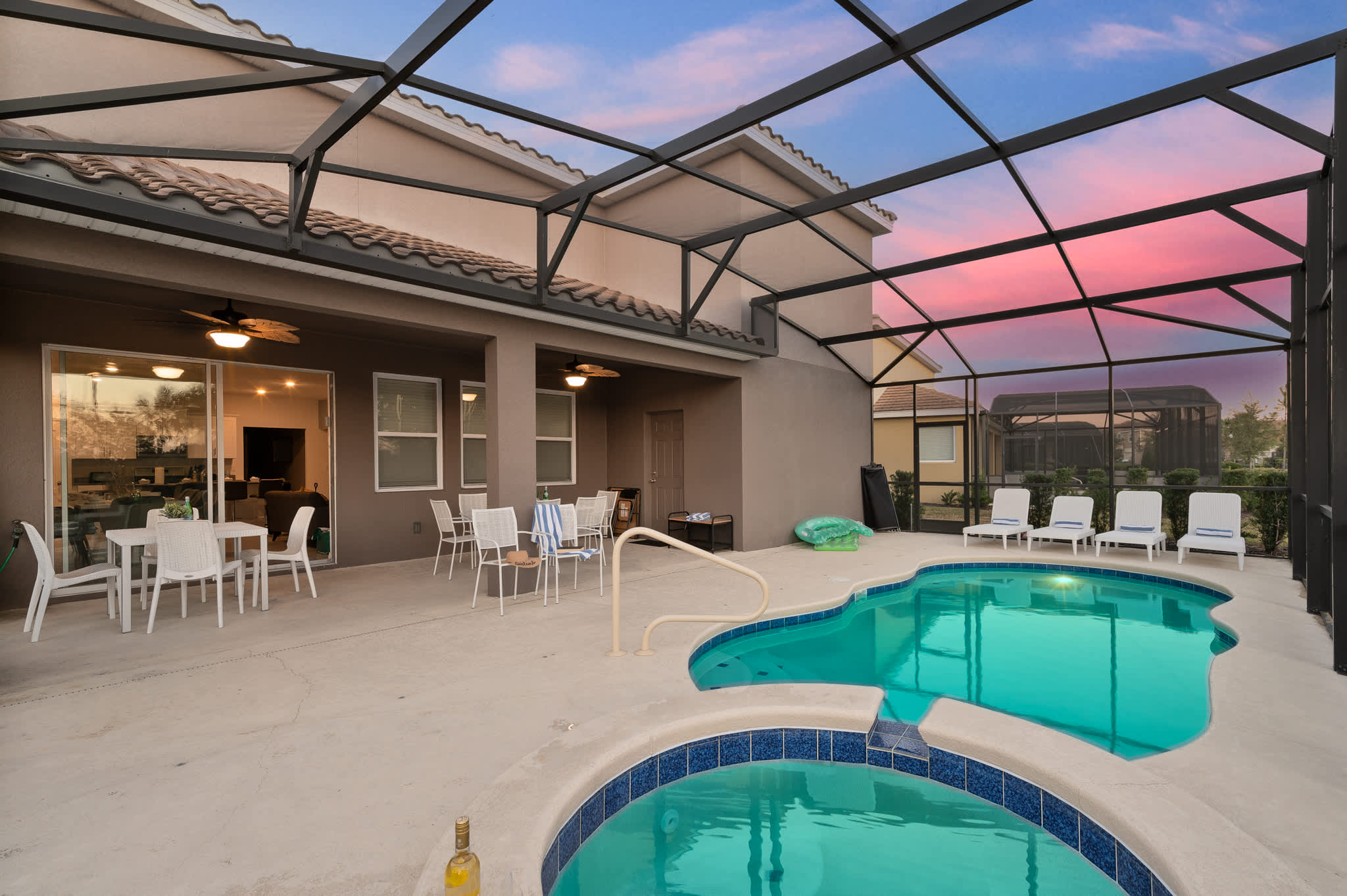 Private Pool Villa with Hot Tub! 14 MI to Disney