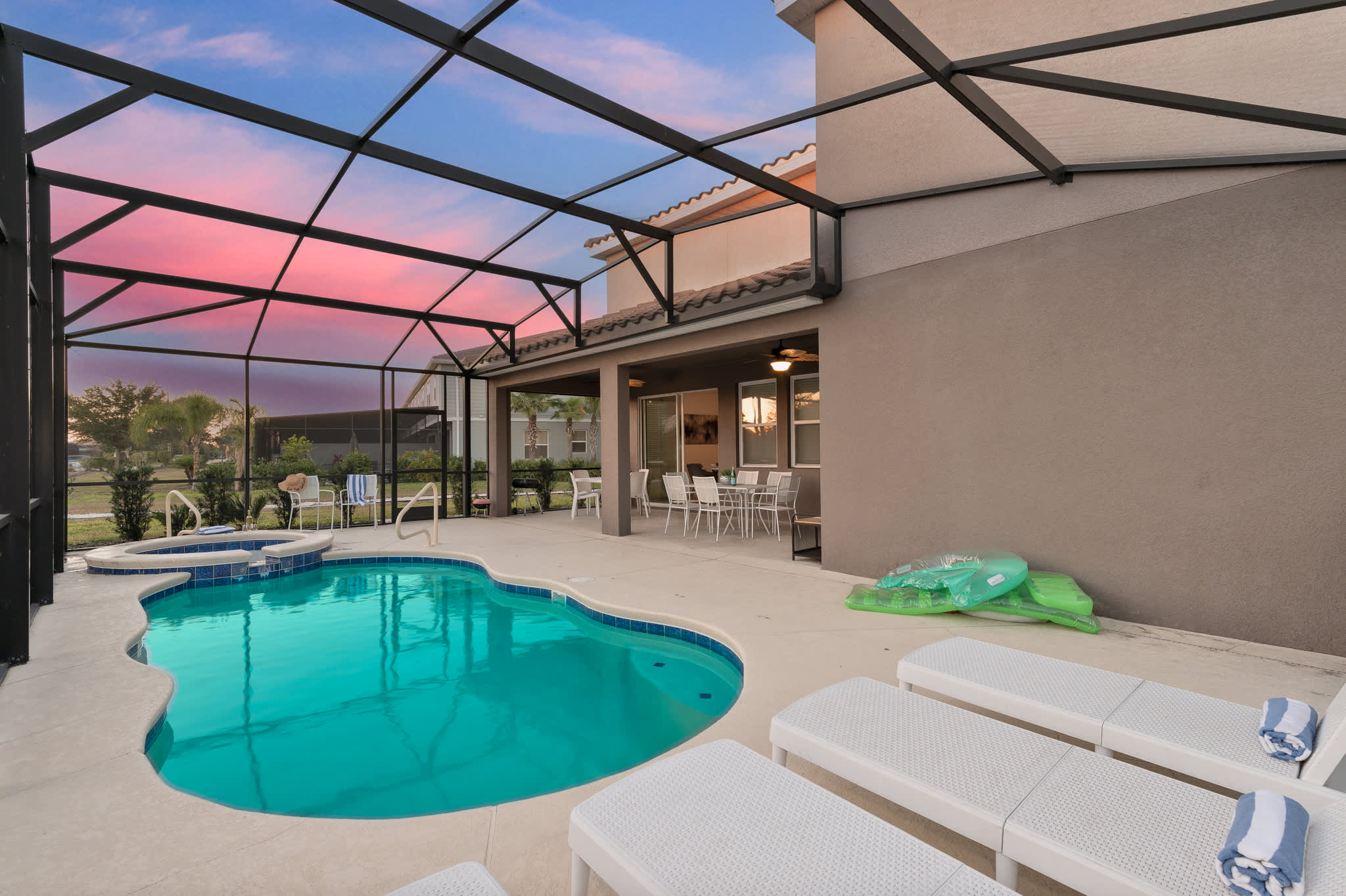 Private Pool Villa with Hot Tub! 14 MI to Disney