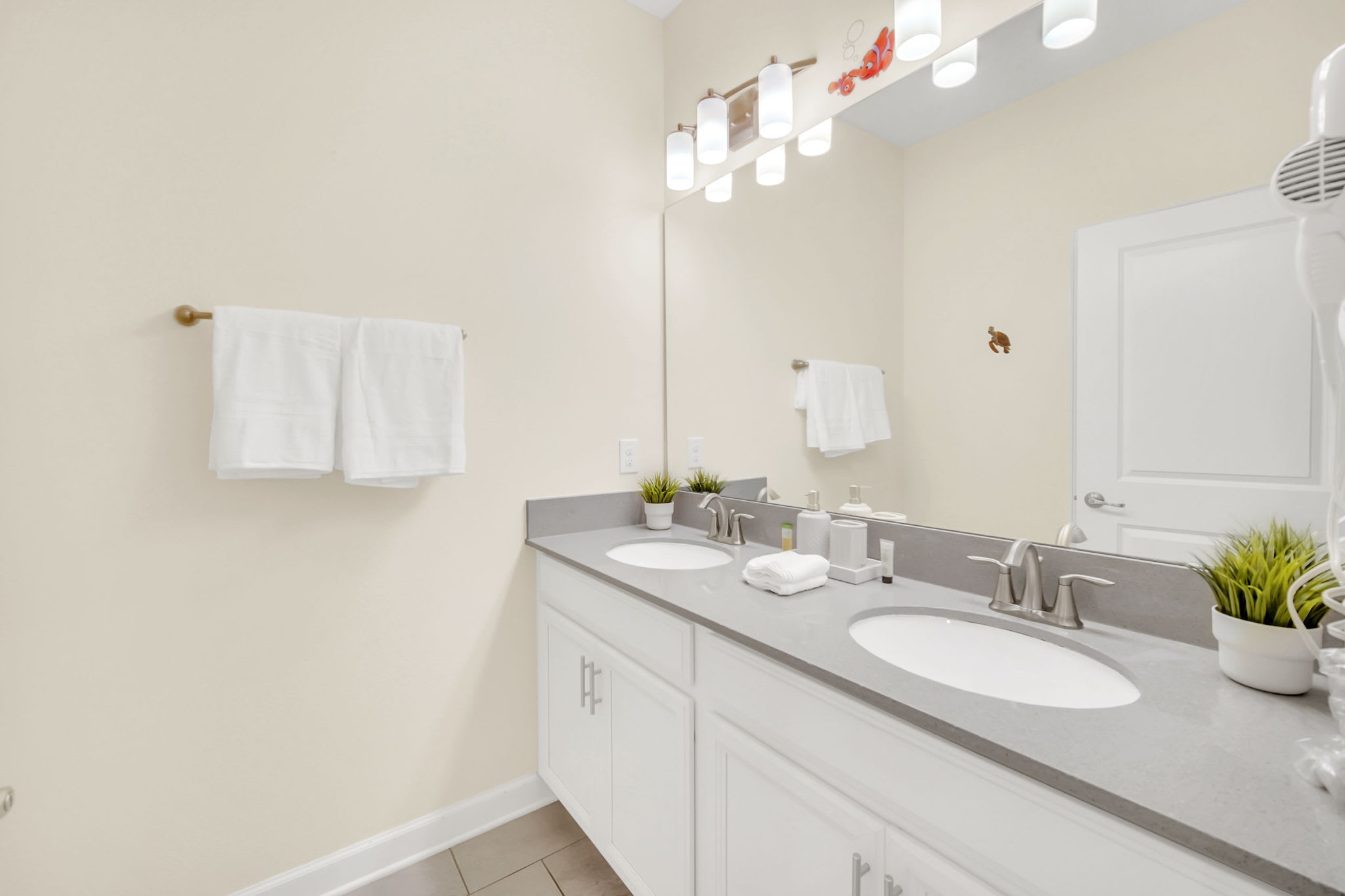 Villa mins to Disney w/ Private Pool Free Wtr Pk