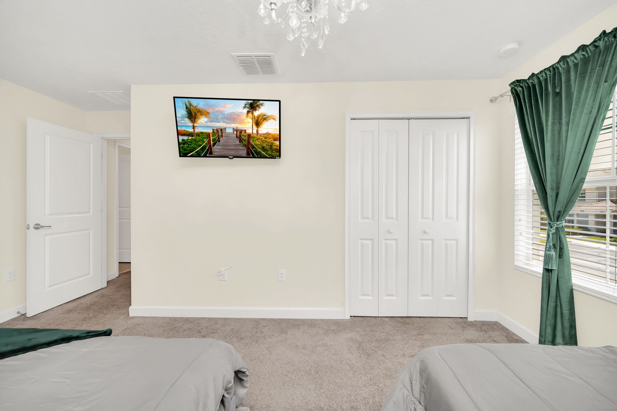 Villa mins to Disney w/ Private Pool Free Wtr Pk