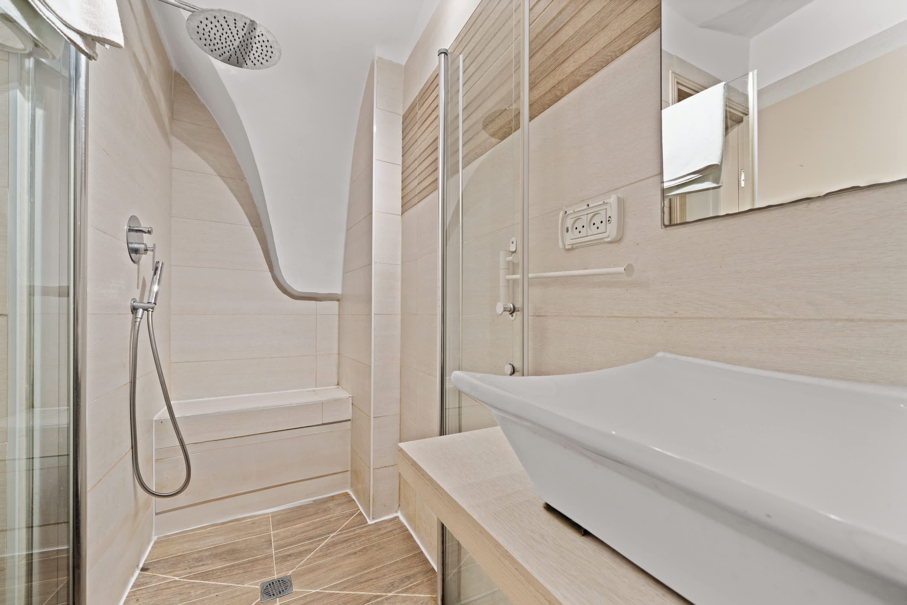 Elegant Mamilla Villa 5BR Rooftop Jacuzzi Steps from Old City photo 28