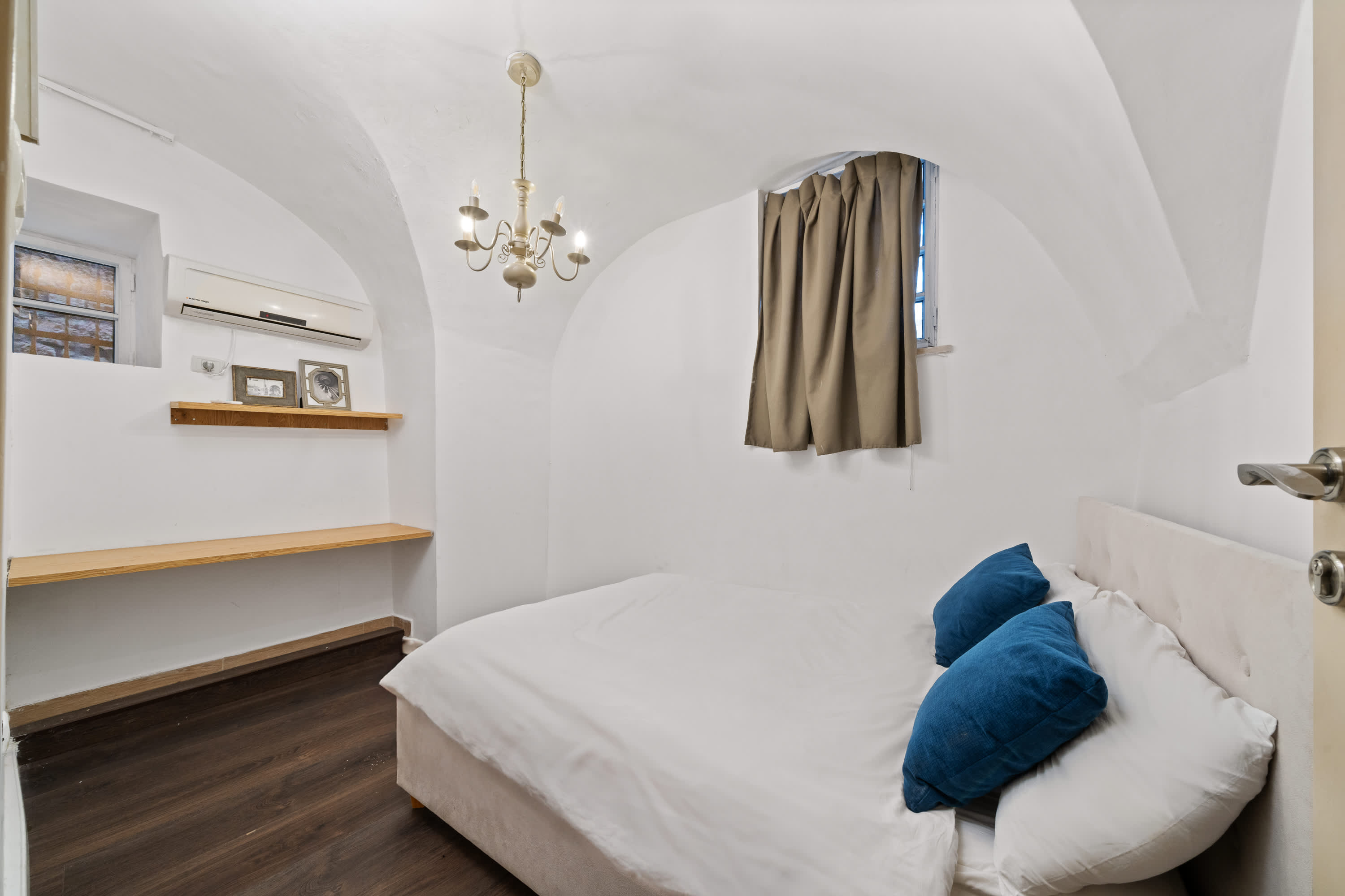 Elegant Mamilla Villa 5BR Rooftop Jacuzzi Steps from Old City photo 27