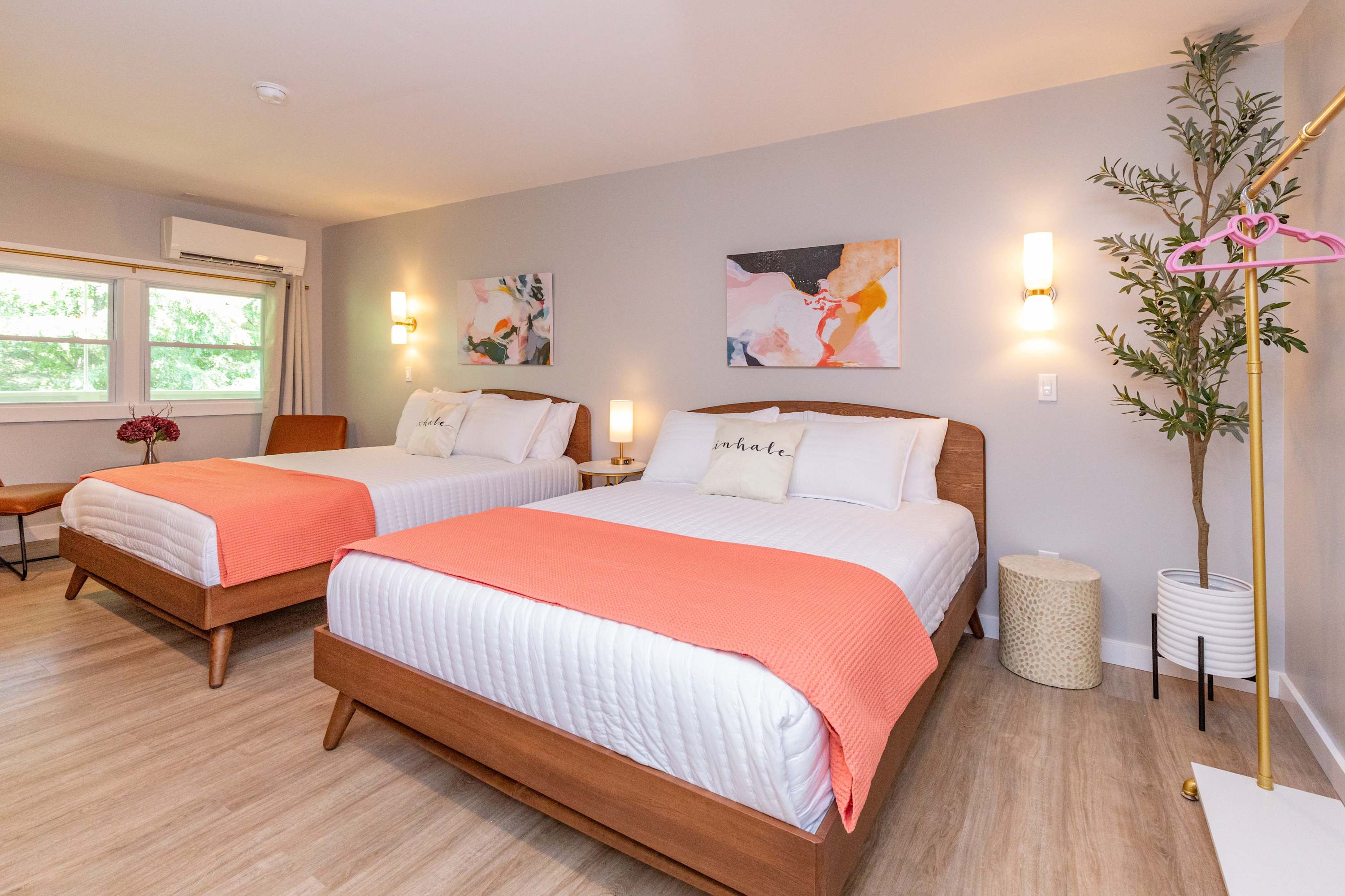 Aster- Deluxe Double Queen Studio at The Dogwood — Maggie Valley, NC — vacation rental