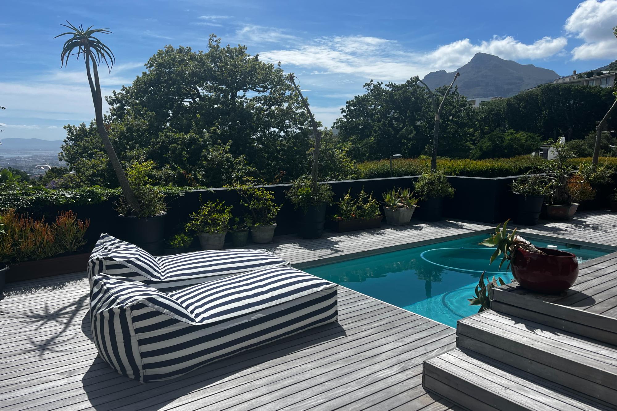 Cape Town 3bed w Mountain View Pool Villa Higgo | Photo 3