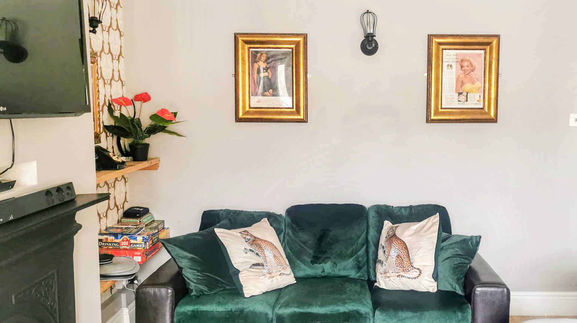 Hot Tub Hideaway - by Brighton Holiday Lets - Brighton Holiday Home - Image 15