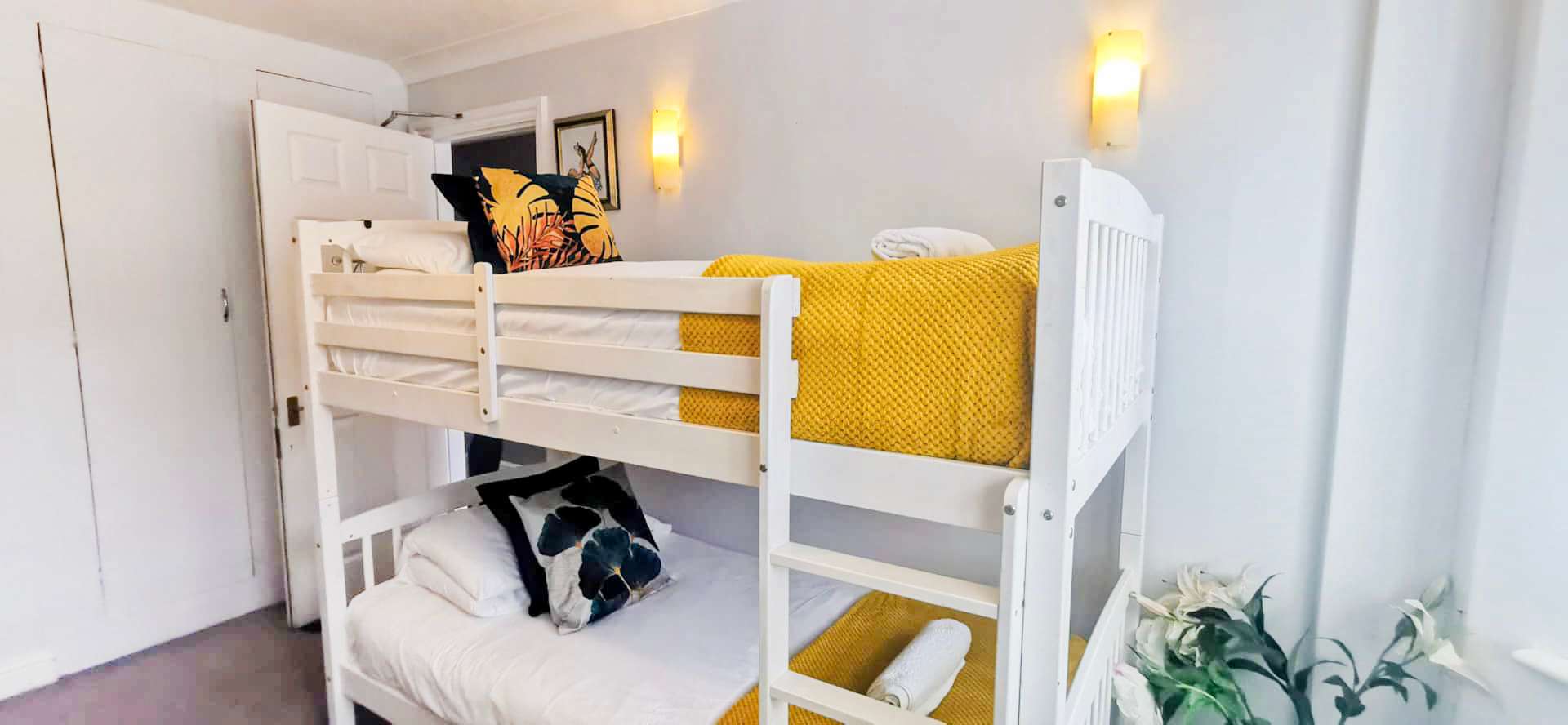 Hot Tub Hideaway - by Brighton Holiday Lets - Brighton Holiday Home - Image 25