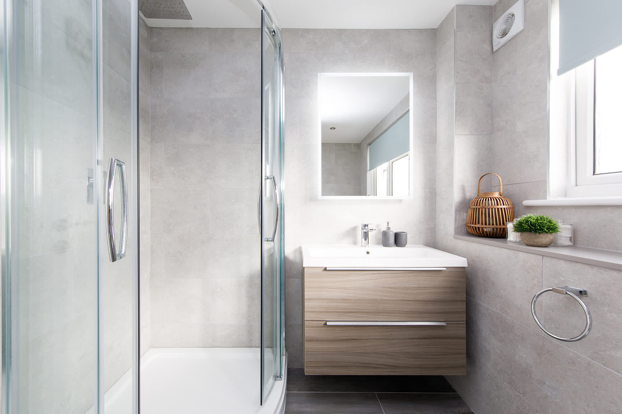 The family bathroom is a great sized, so you can freshen up in comfort.