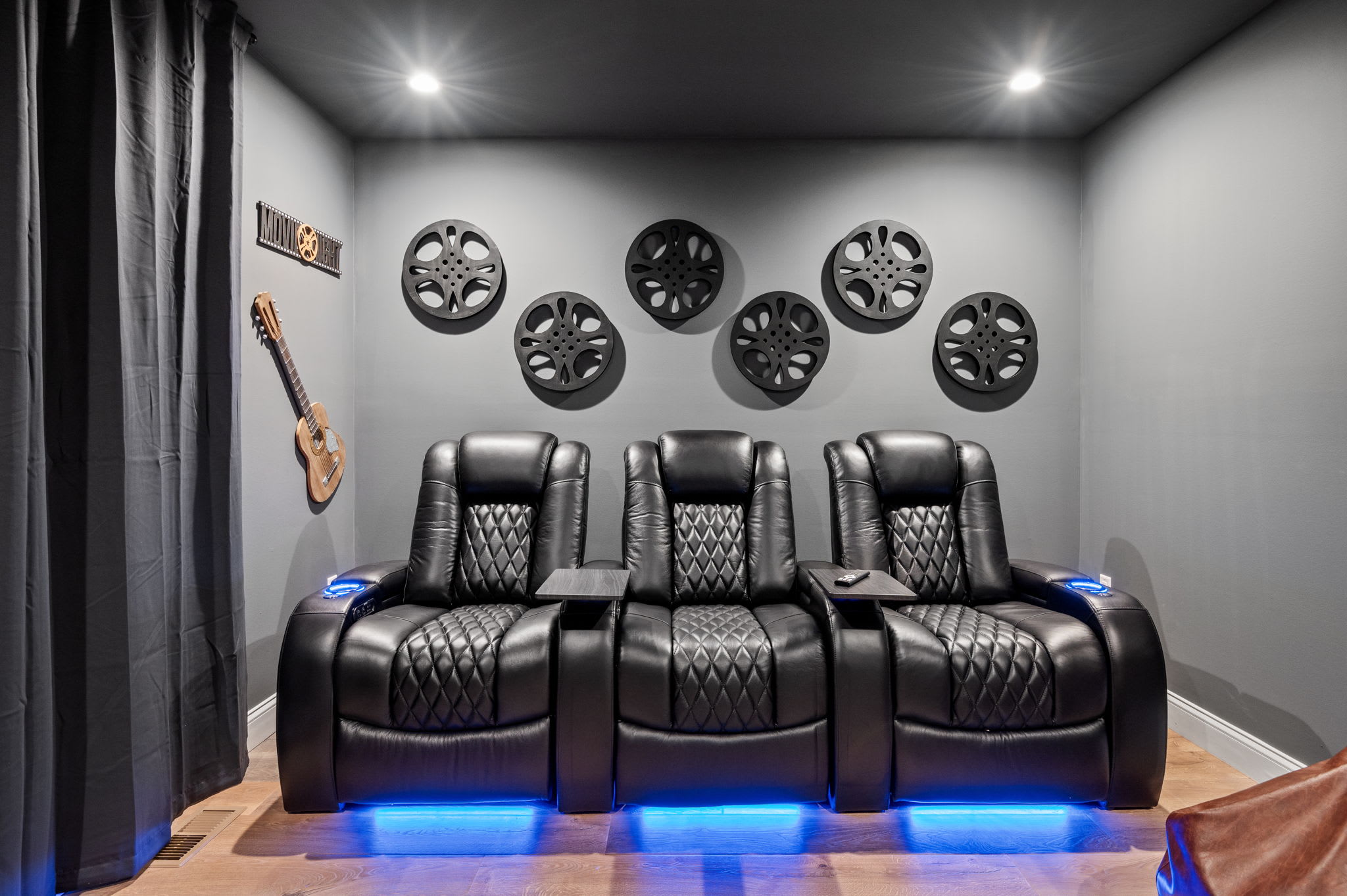 Luxury reclining seats, cinematic decor, and a cozy atmosphere make this the ultimate binge-watching paradise.