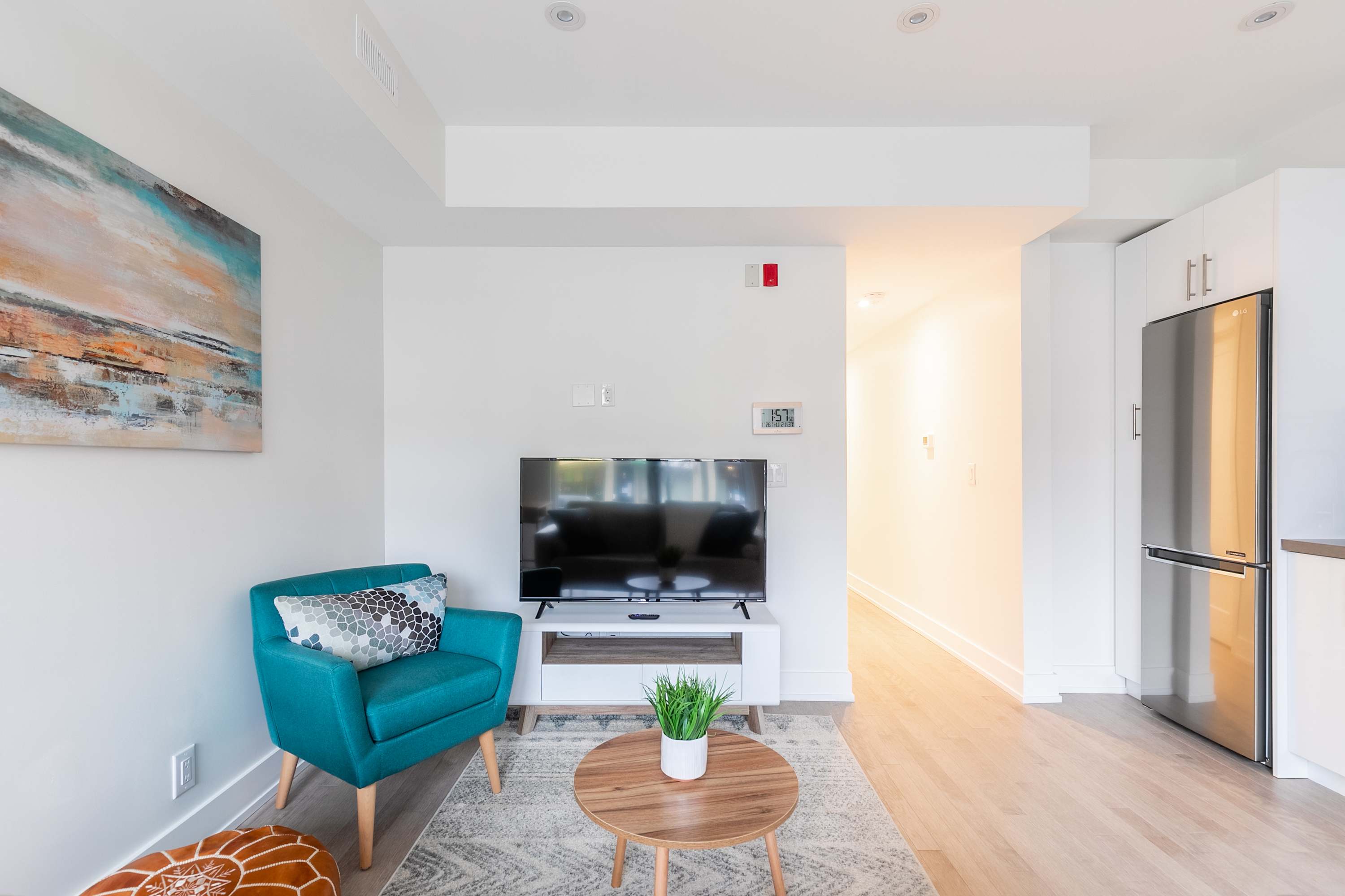 Living Room with Smart TV and High Speed Internet 