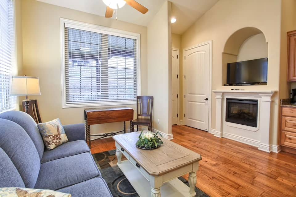 L-9 Cozy, clean close to SDC stunning views — Branson, MO — vacation rental
