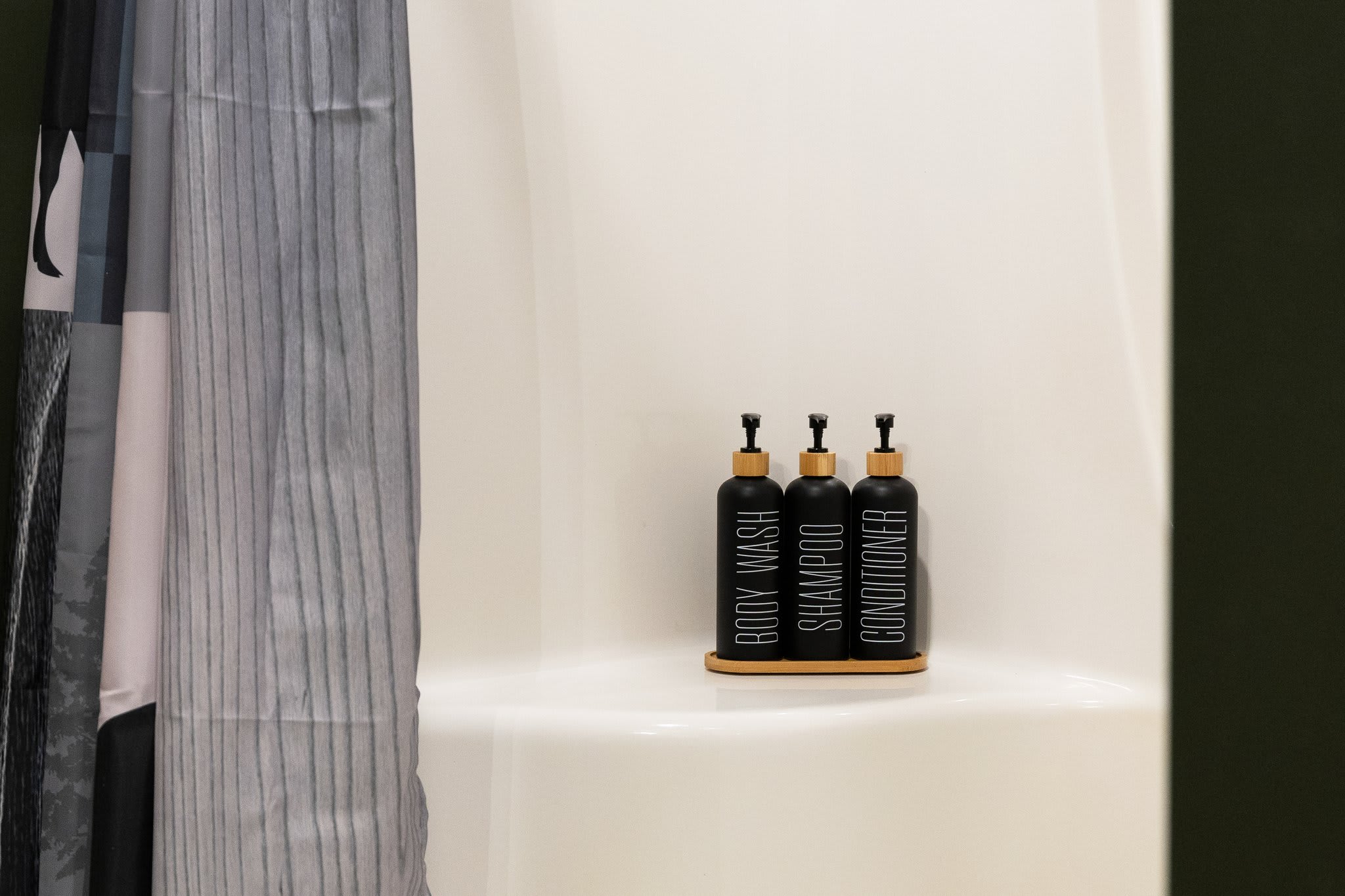 Shower Essentials, Simplified
We keep it easy shampoo, conditioner, and body wash are stocked and ready to go.