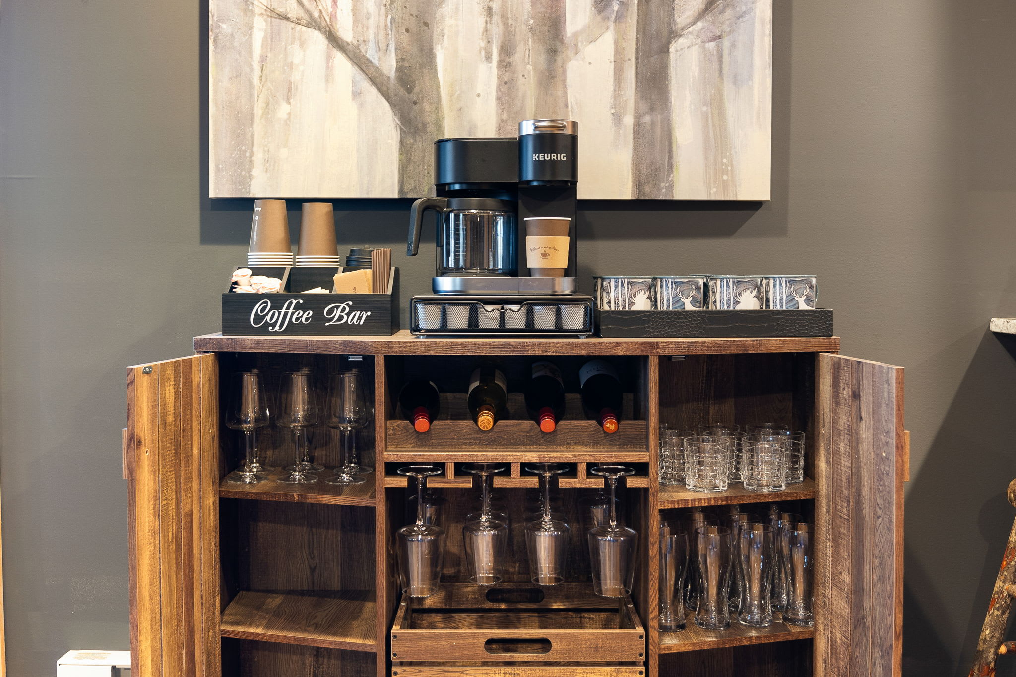 Barista Vibes at Home
The dedicated coffee bar is fully stocked and perfectly placed for that first-morning brew or an afternoon espresso pick-me-up.