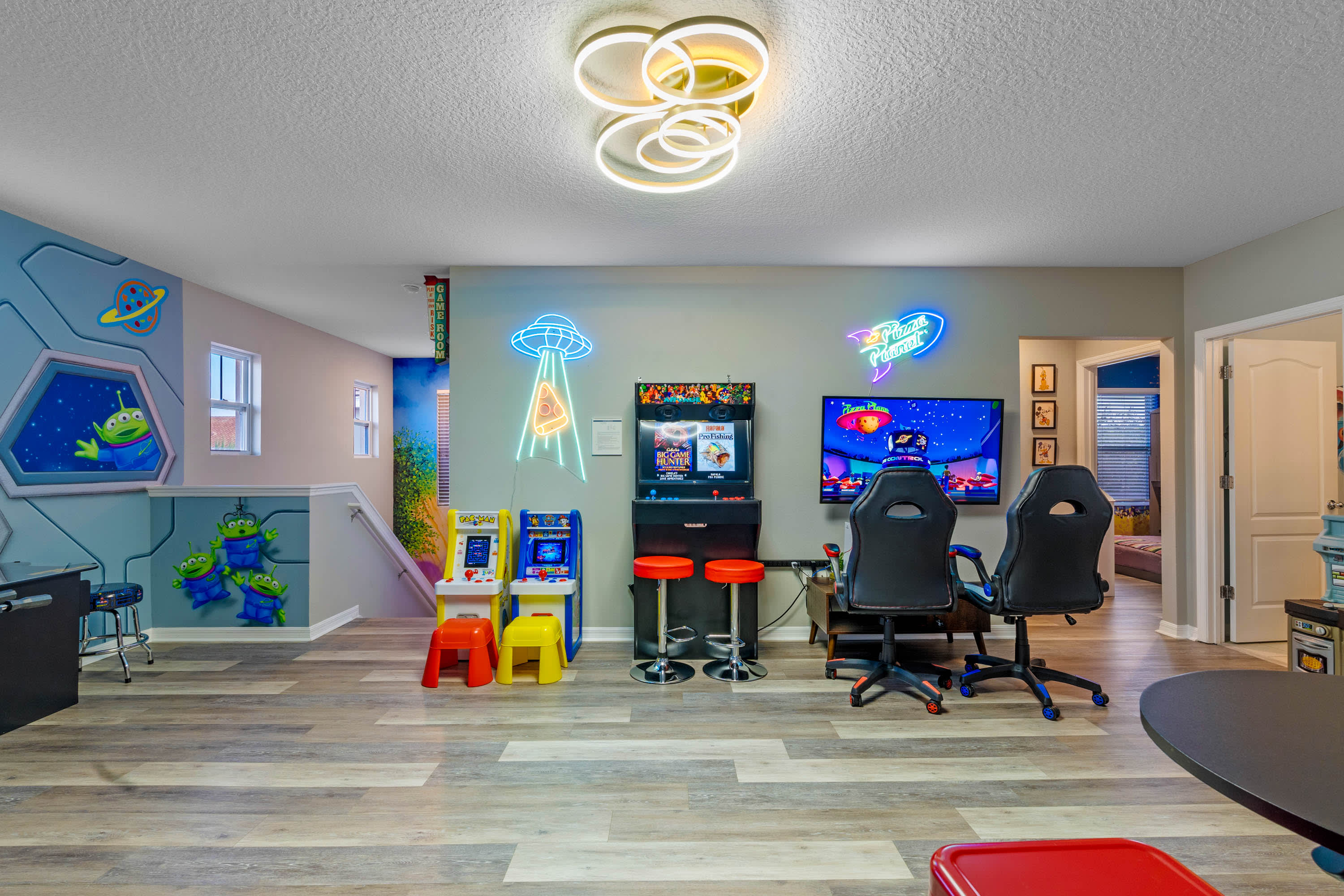 Resort home w/ pool, theater & game room