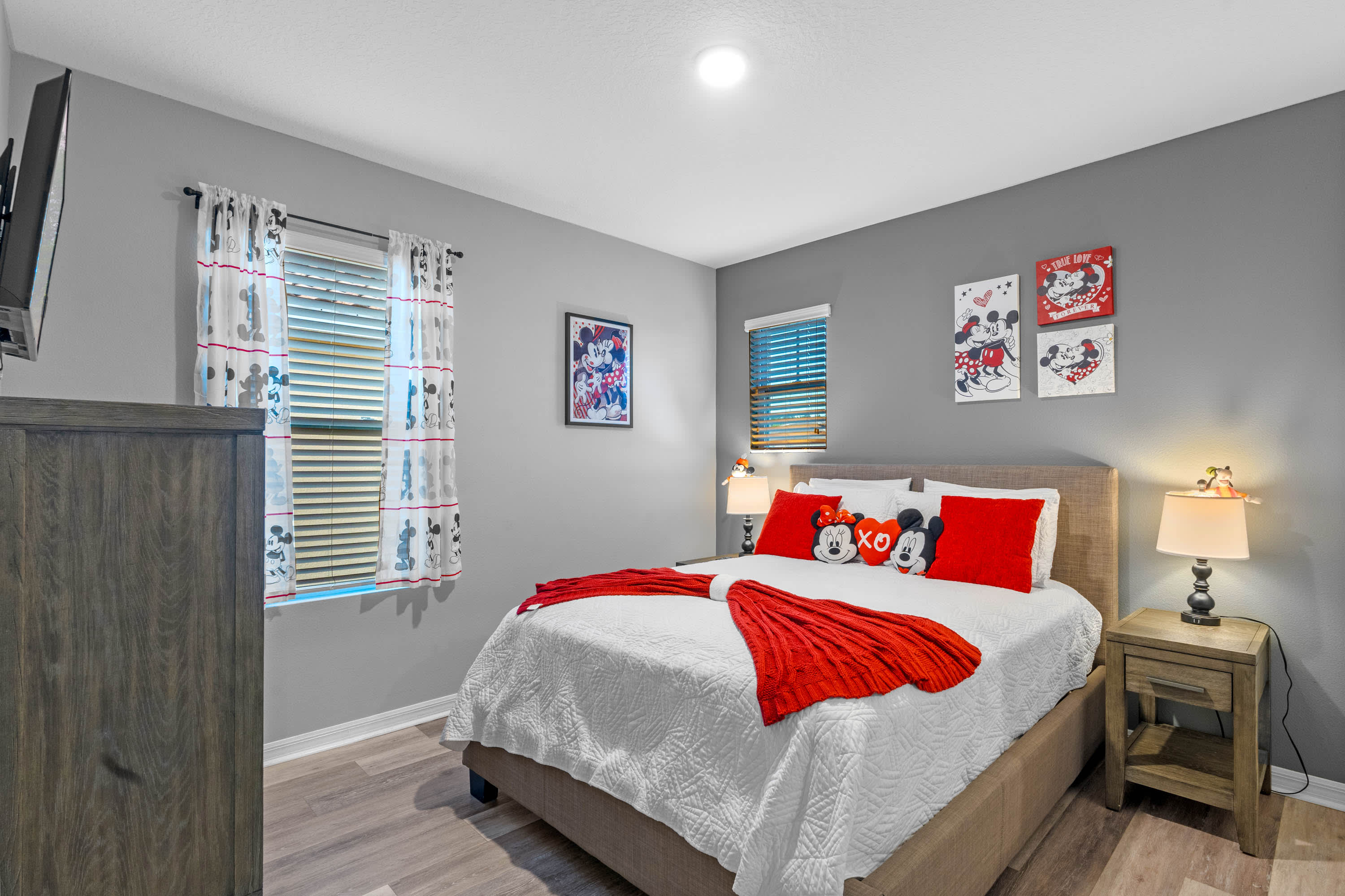 Second Floor - Bedroom 3 - Queen Bed. Bathroom attached.