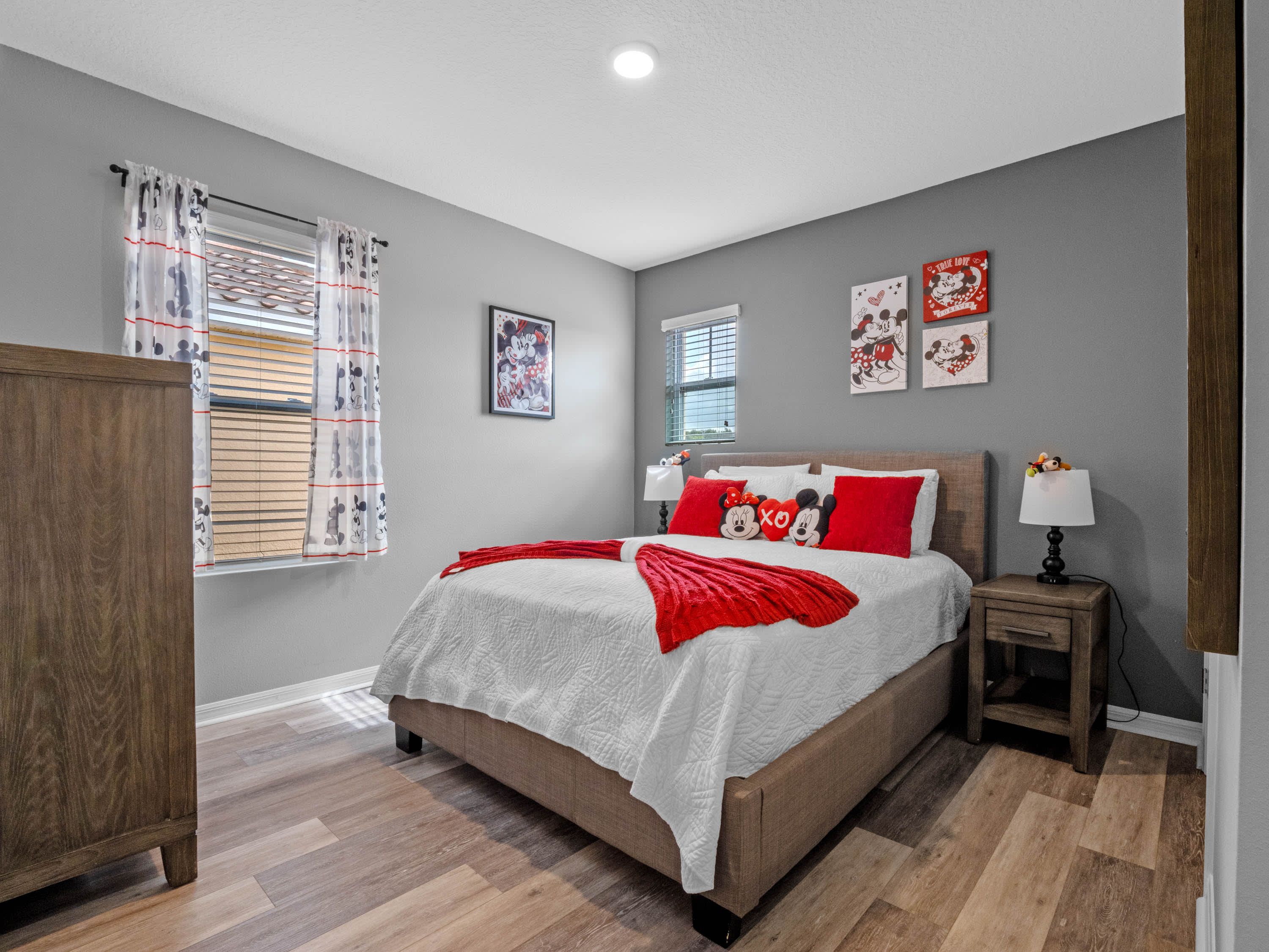 Resort home w/ pool, theater & game room