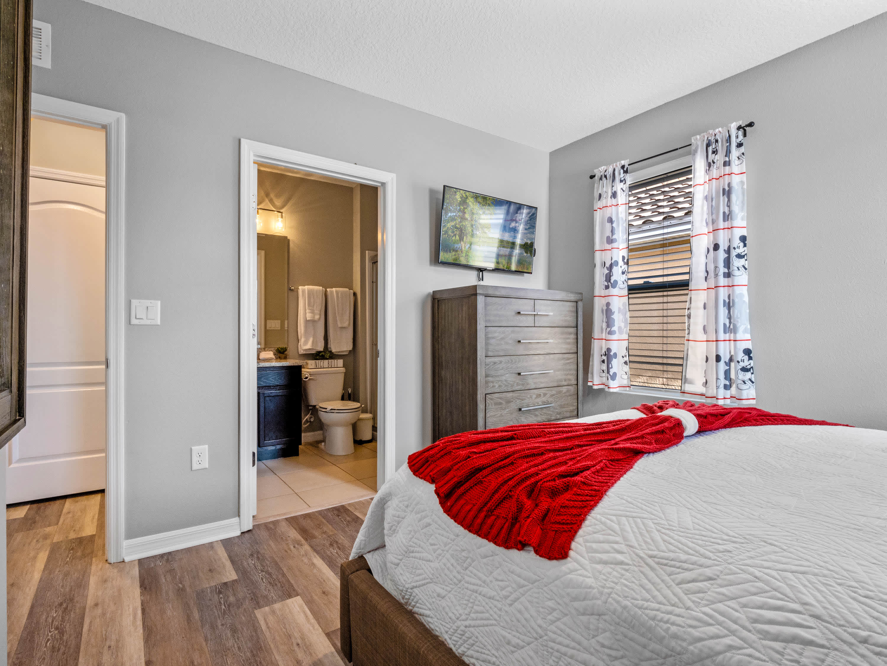 Resort home w/ pool, theater & game room