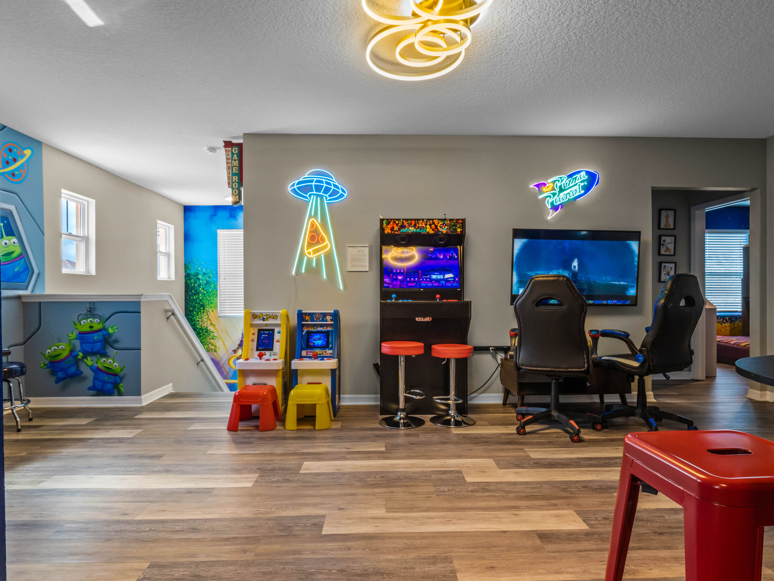 Resort home w/ pool, theater & game room