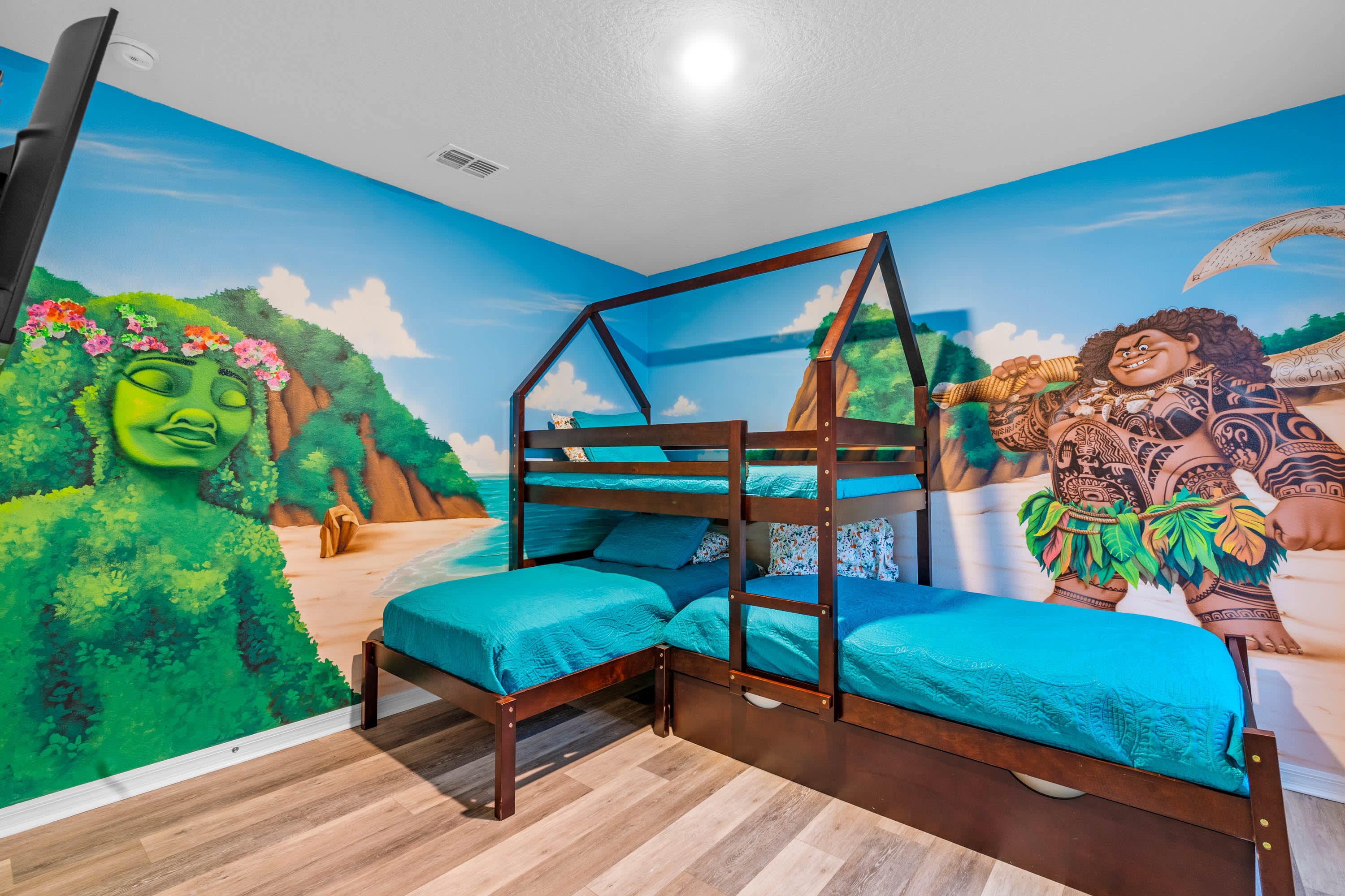 Resort home w/ pool, theater & game room